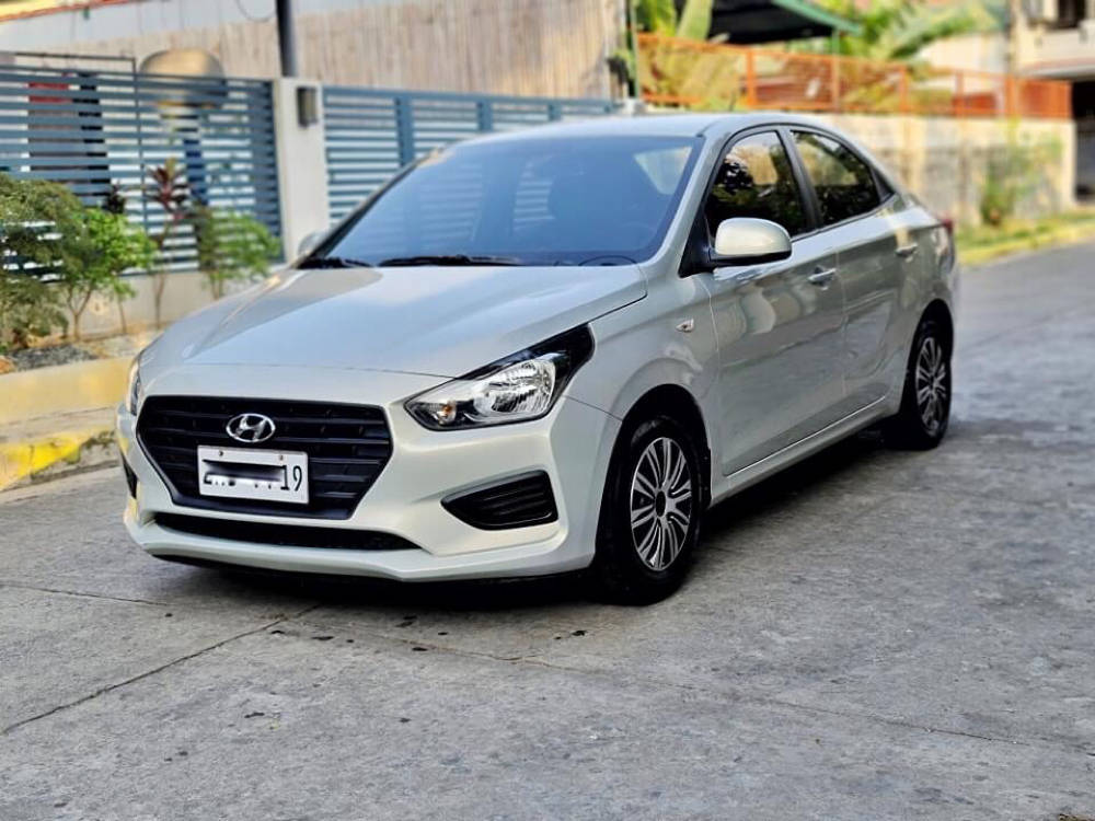2nd Hand 2020 Hyundai Reina GL 4AT