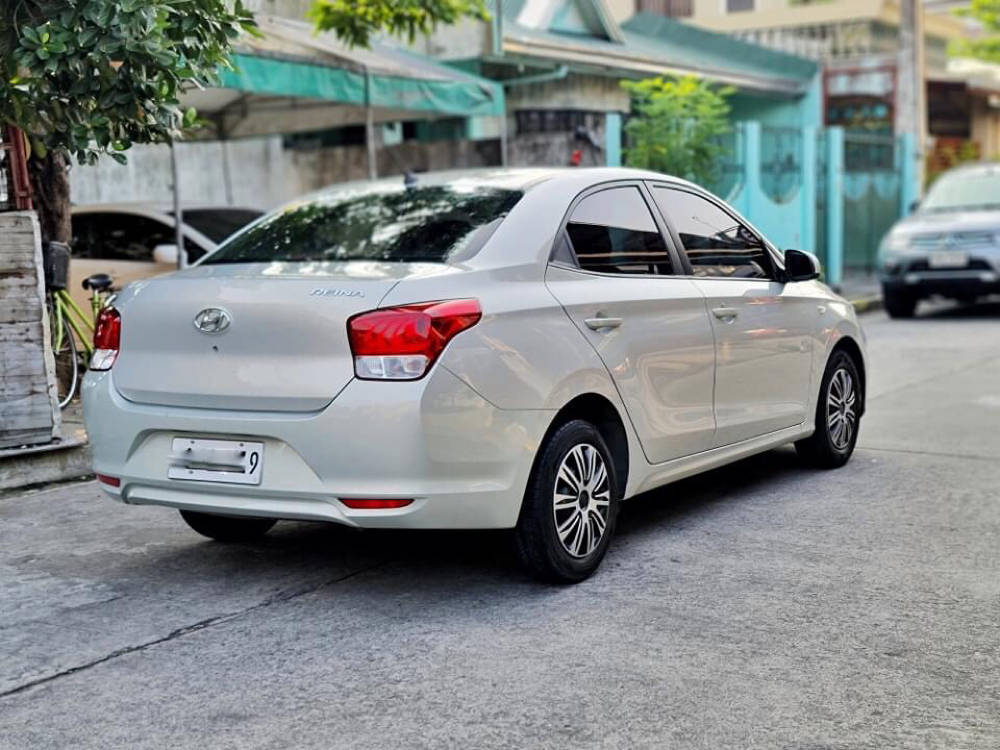 Old 2020 Hyundai Reina GL 4AT