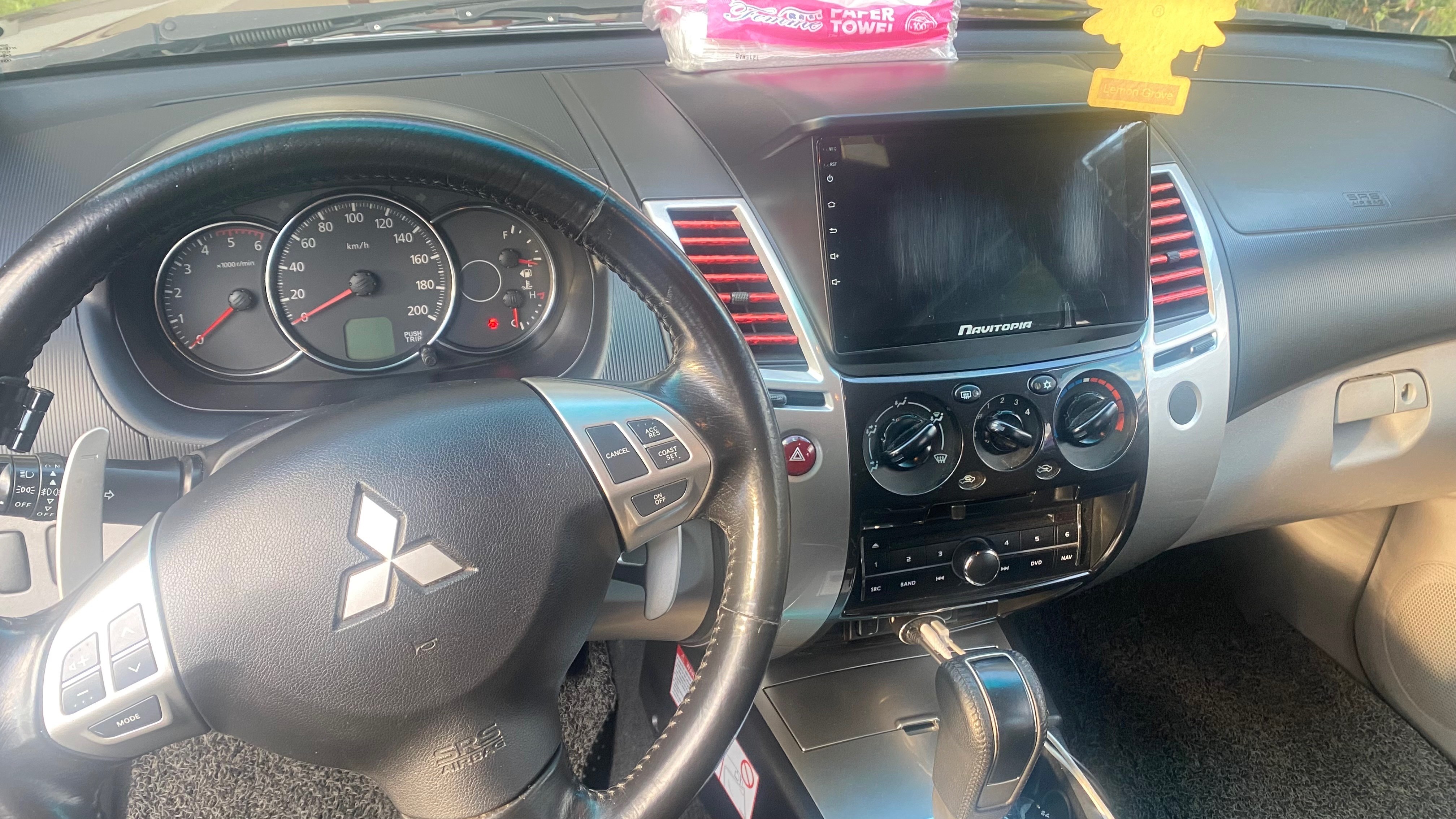 2012 Mitsubishi Montero Sport 2012 Mitsubishi Montero Sport