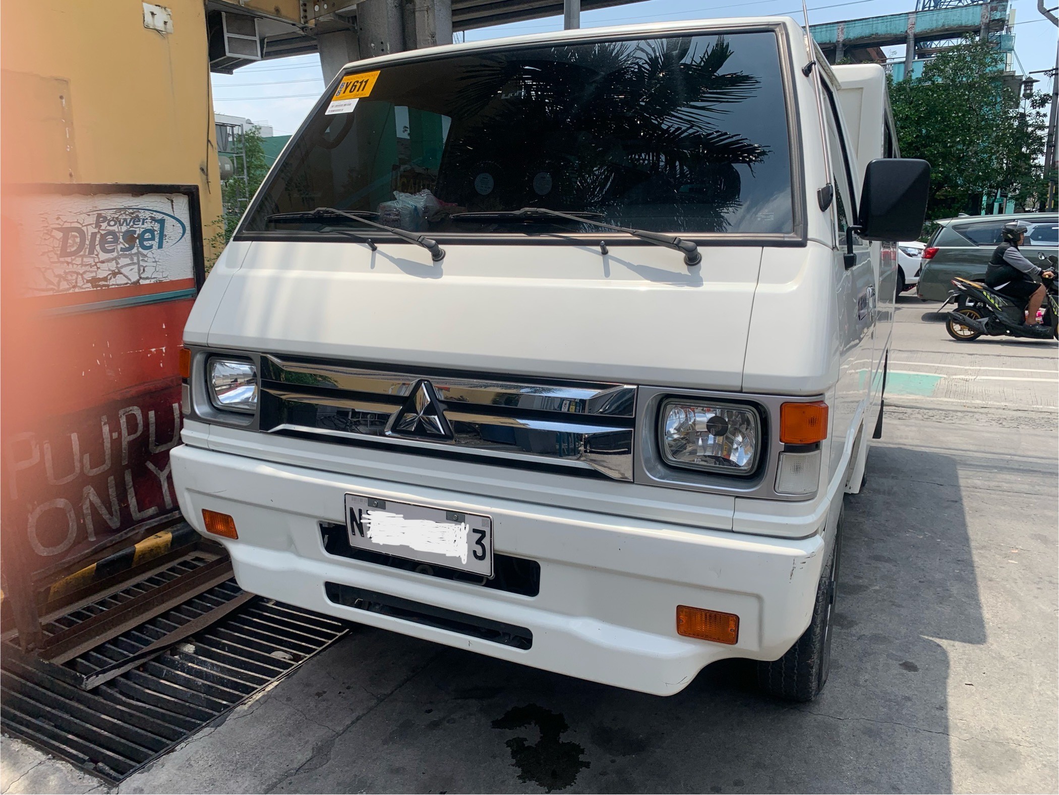 Second Hand 2021 Mitsubishi L300 Second Hand 2021 Mitsubishi L300