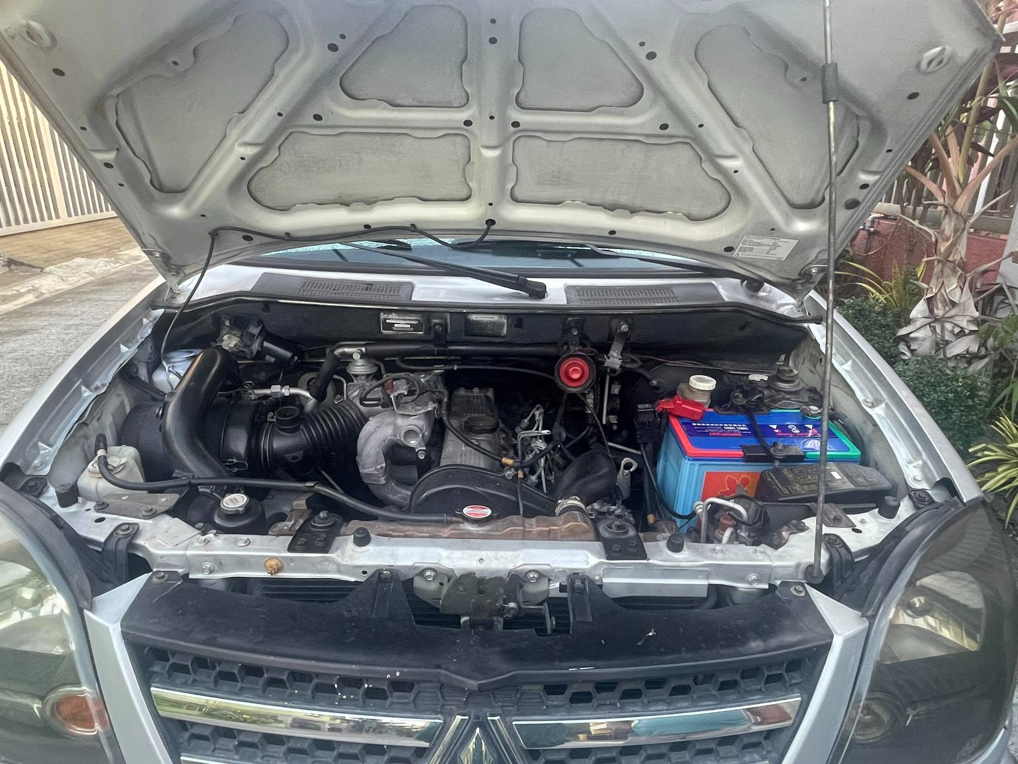 2010 Mitsubishi Adventure 2010 Mitsubishi Adventure
