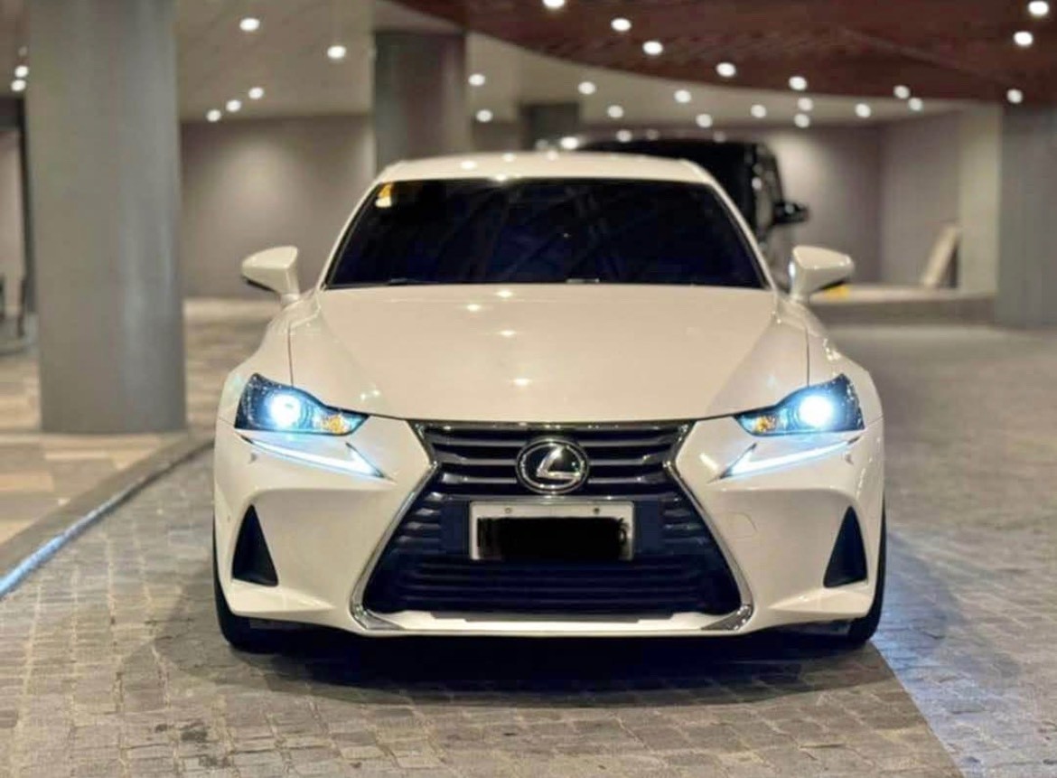 Second Hand 2018 Lexus IS Second Hand 2018 Lexus IS