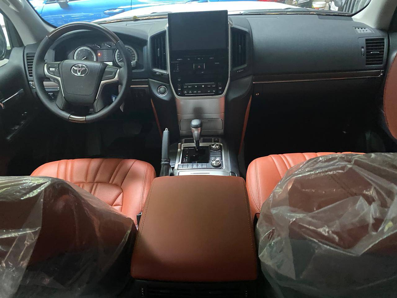 Old 2020 Toyota Land Cruiser 200 4.5L VX AT