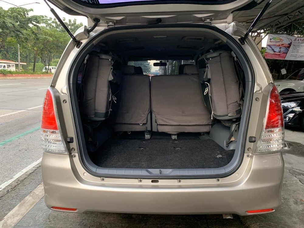 2009 Toyota Innova 2009 Toyota Innova