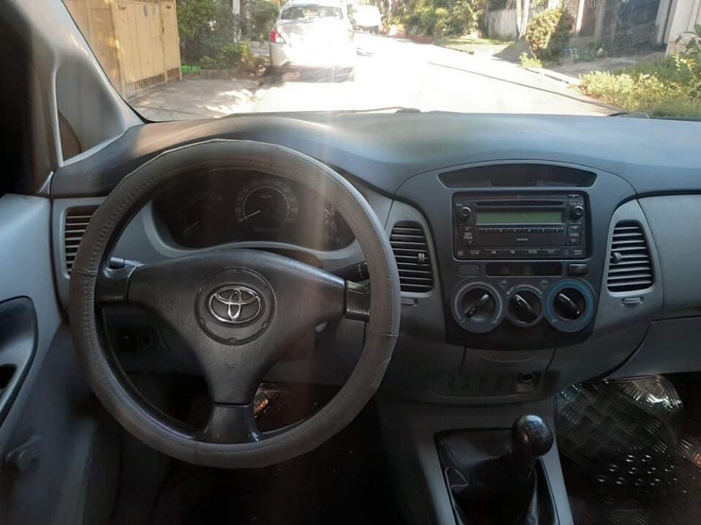 2009 Toyota Innova 2009 Toyota Innova