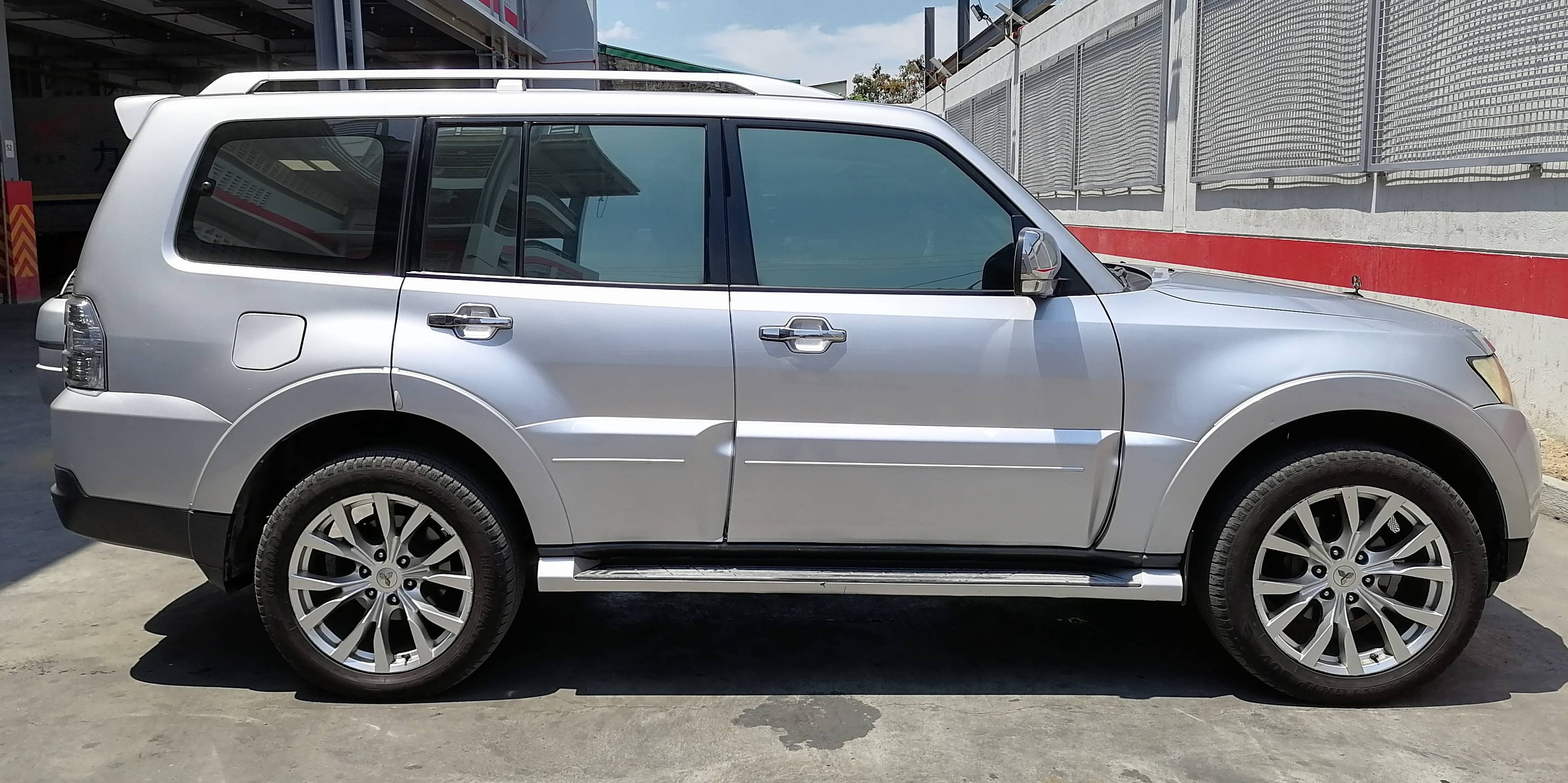 2010 Mitsubishi Pajero 2010 Mitsubishi Pajero