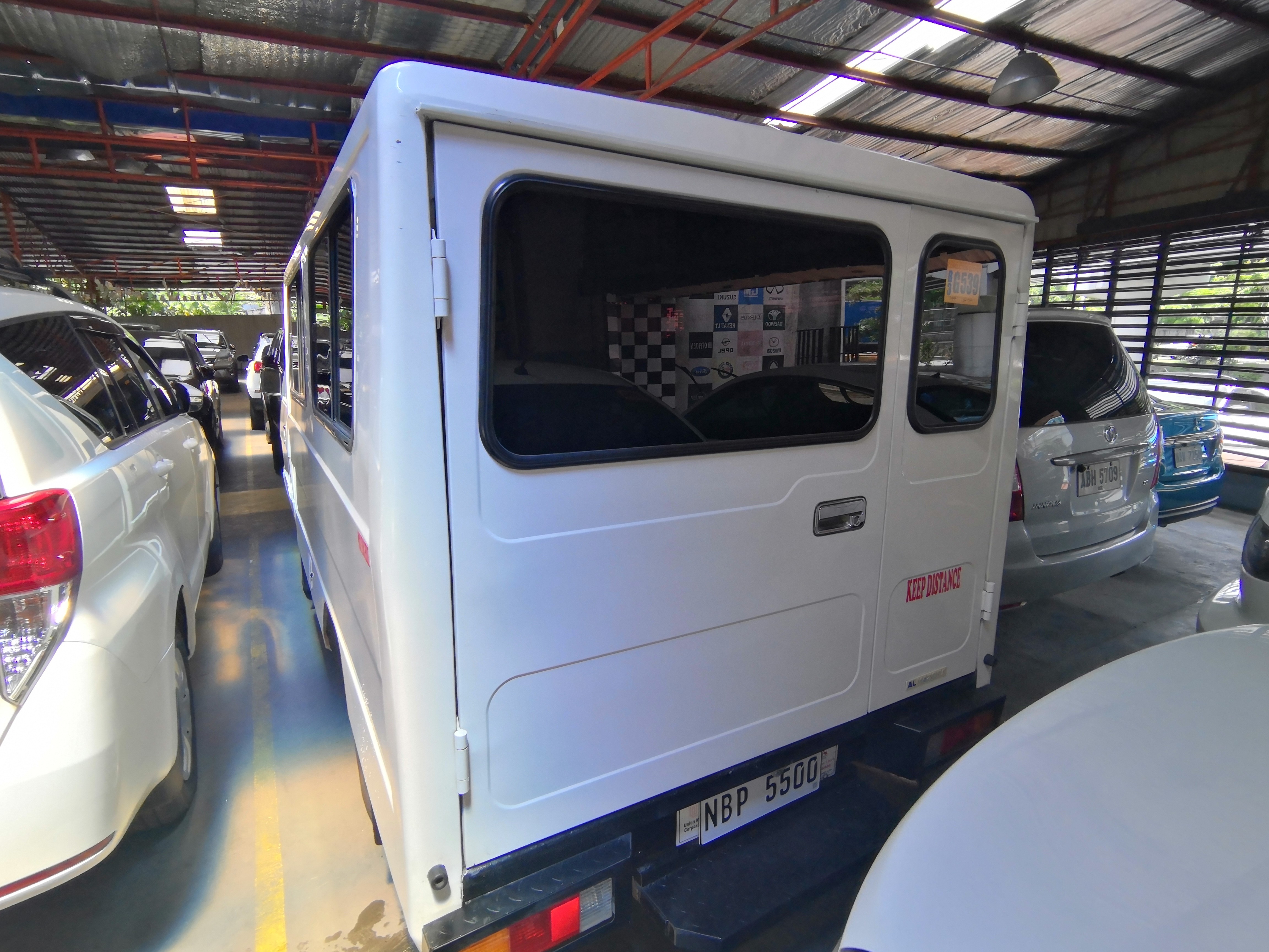 2018 Mitsubishi L300 2018 Mitsubishi L300