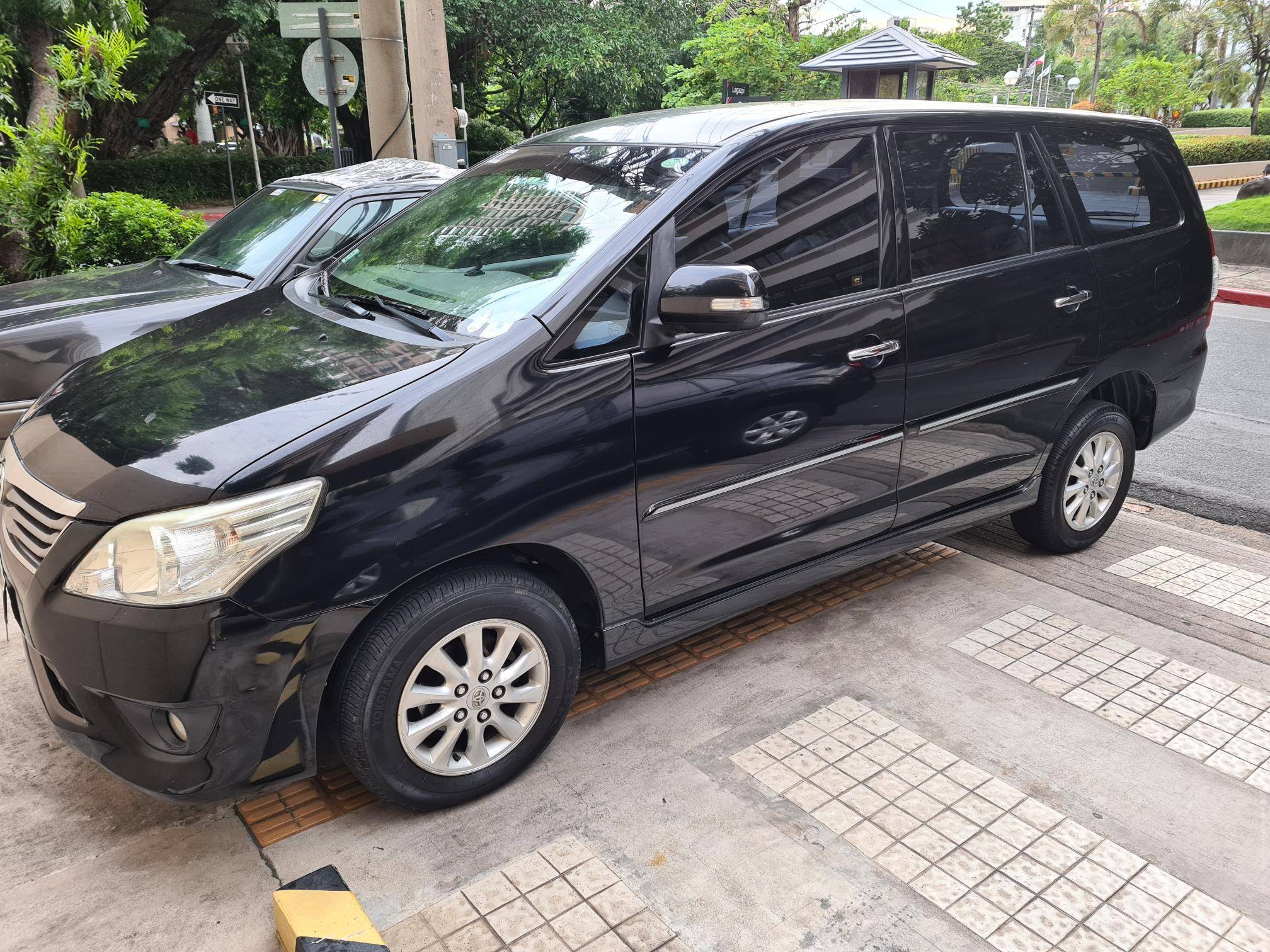 2014 Toyota Innova 2014 Toyota Innova