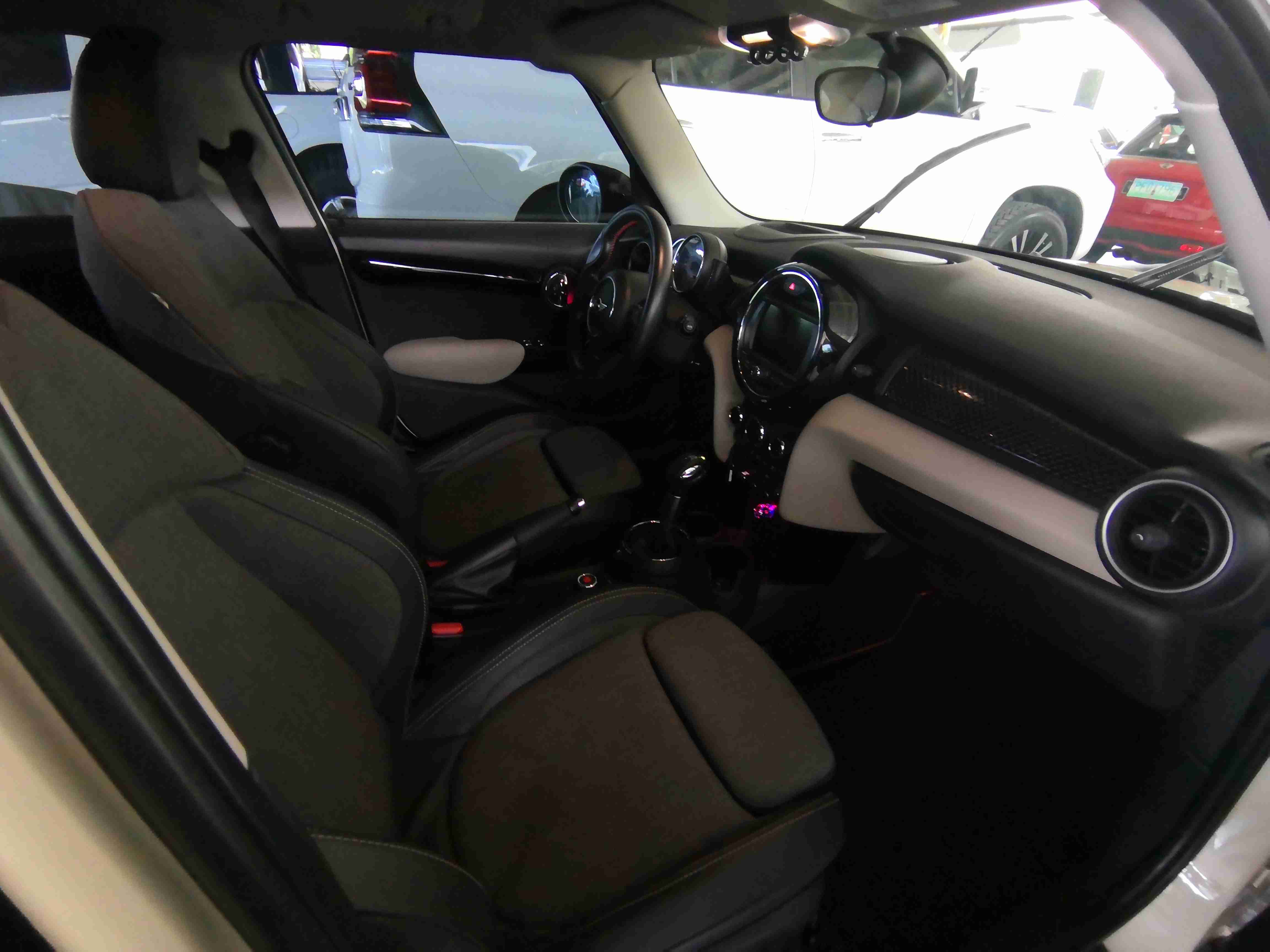 2016 MINI Cooper 2016 MINI Cooper