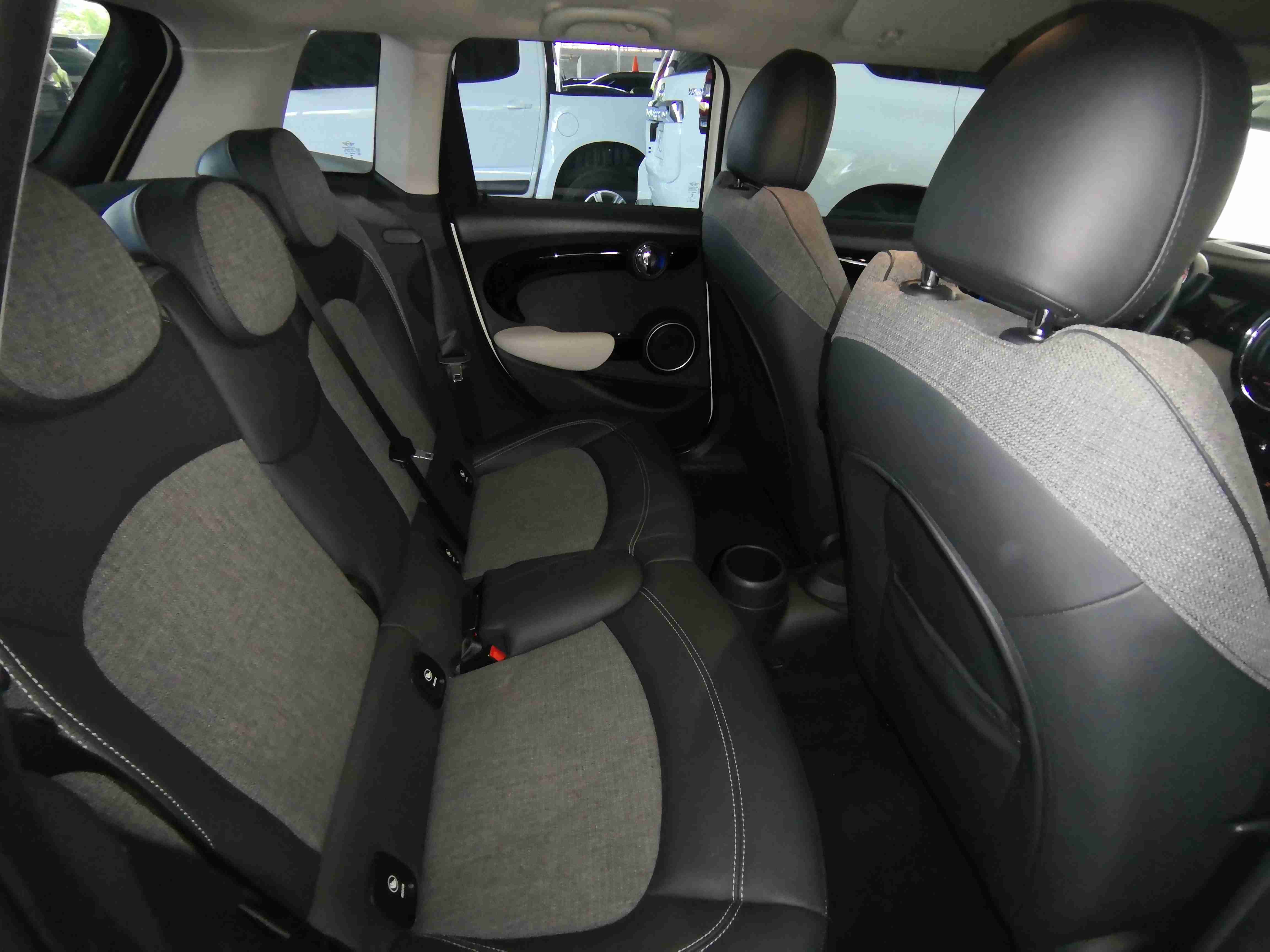 2016 MINI Cooper 2016 MINI Cooper