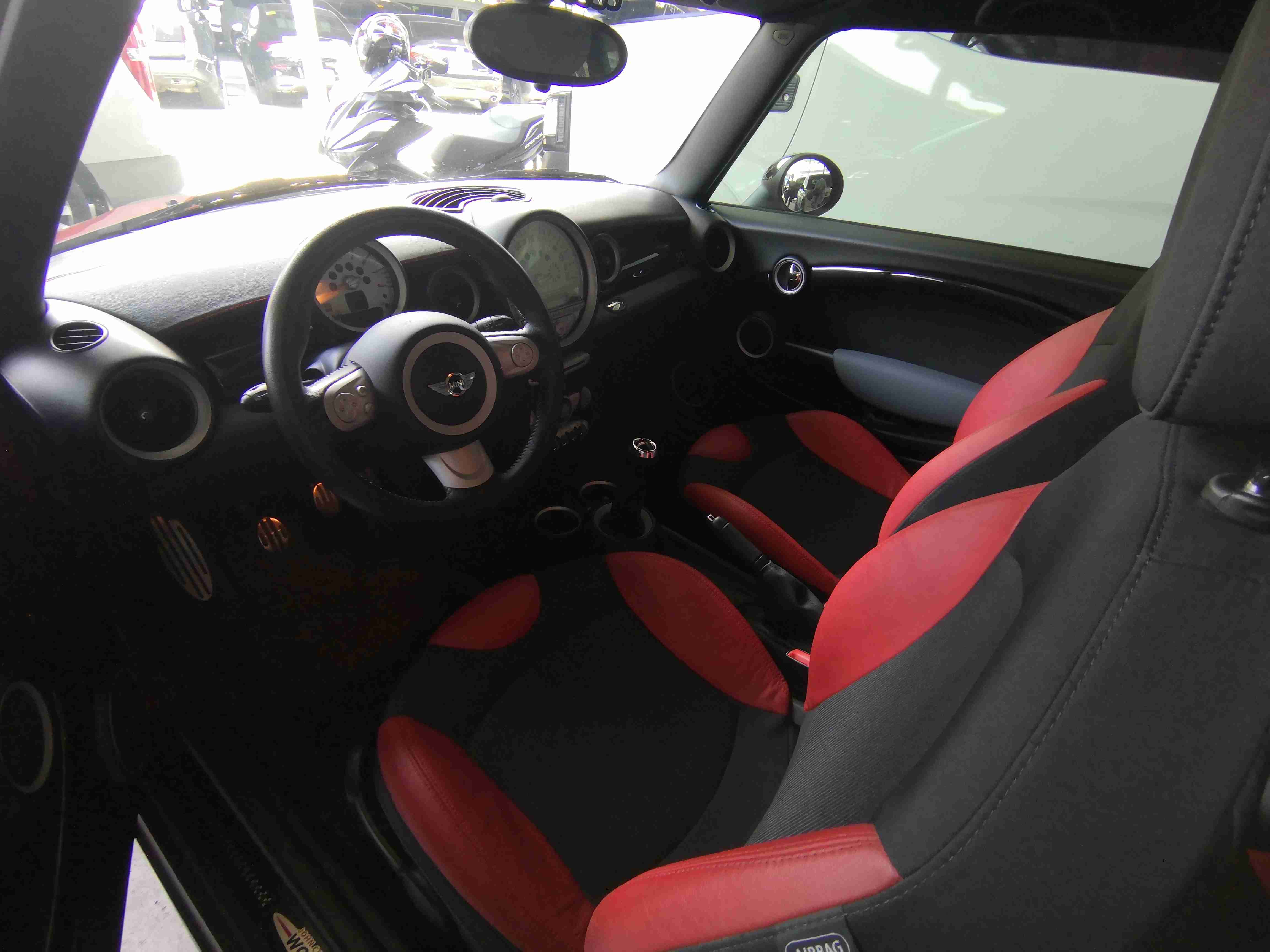 2010 MINI Cooper 2010 MINI Cooper