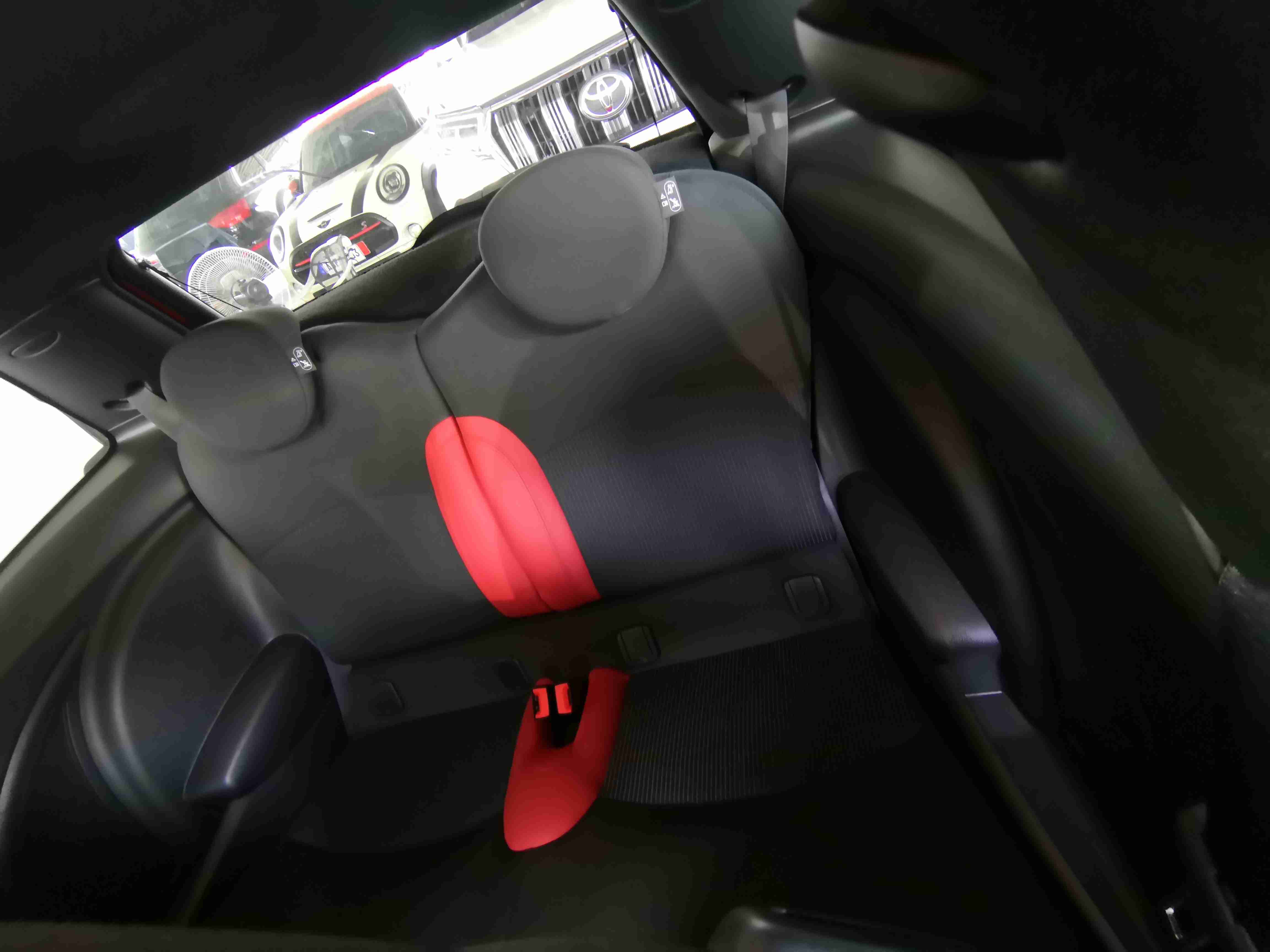 2010 MINI Cooper 2010 MINI Cooper