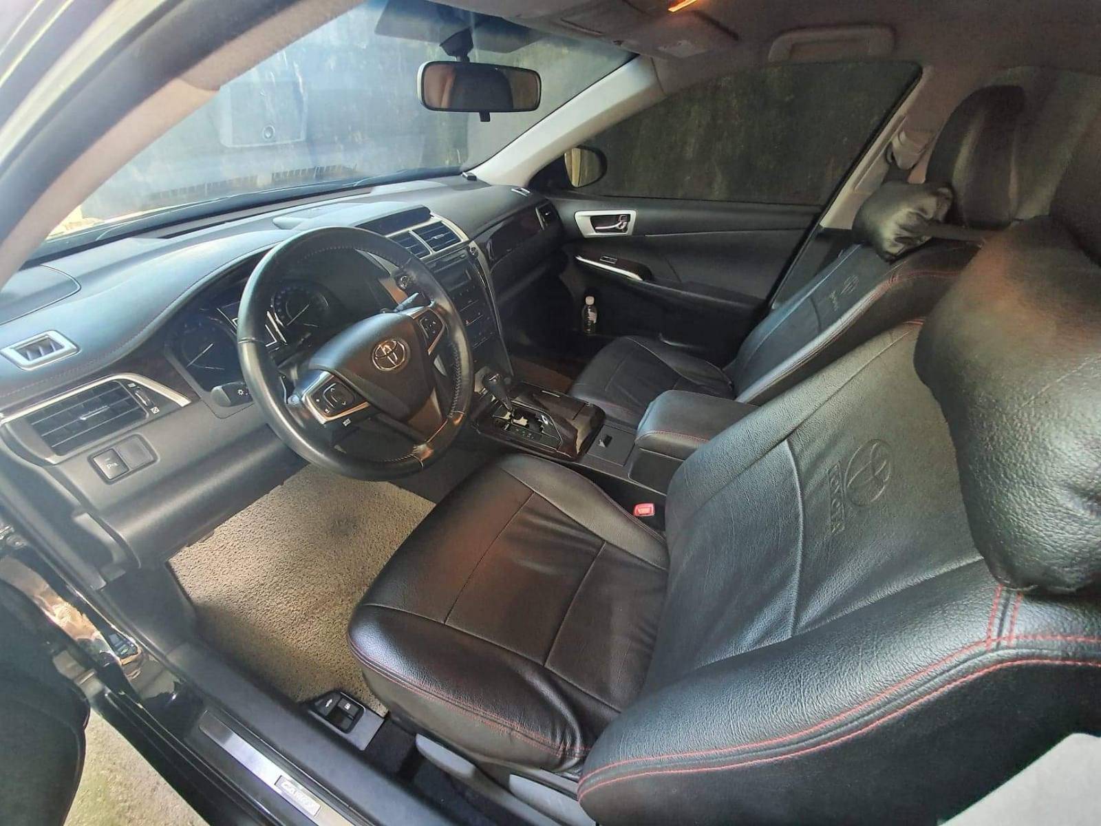 Second hand 2015 Toyota Camry 2.5 S AT
