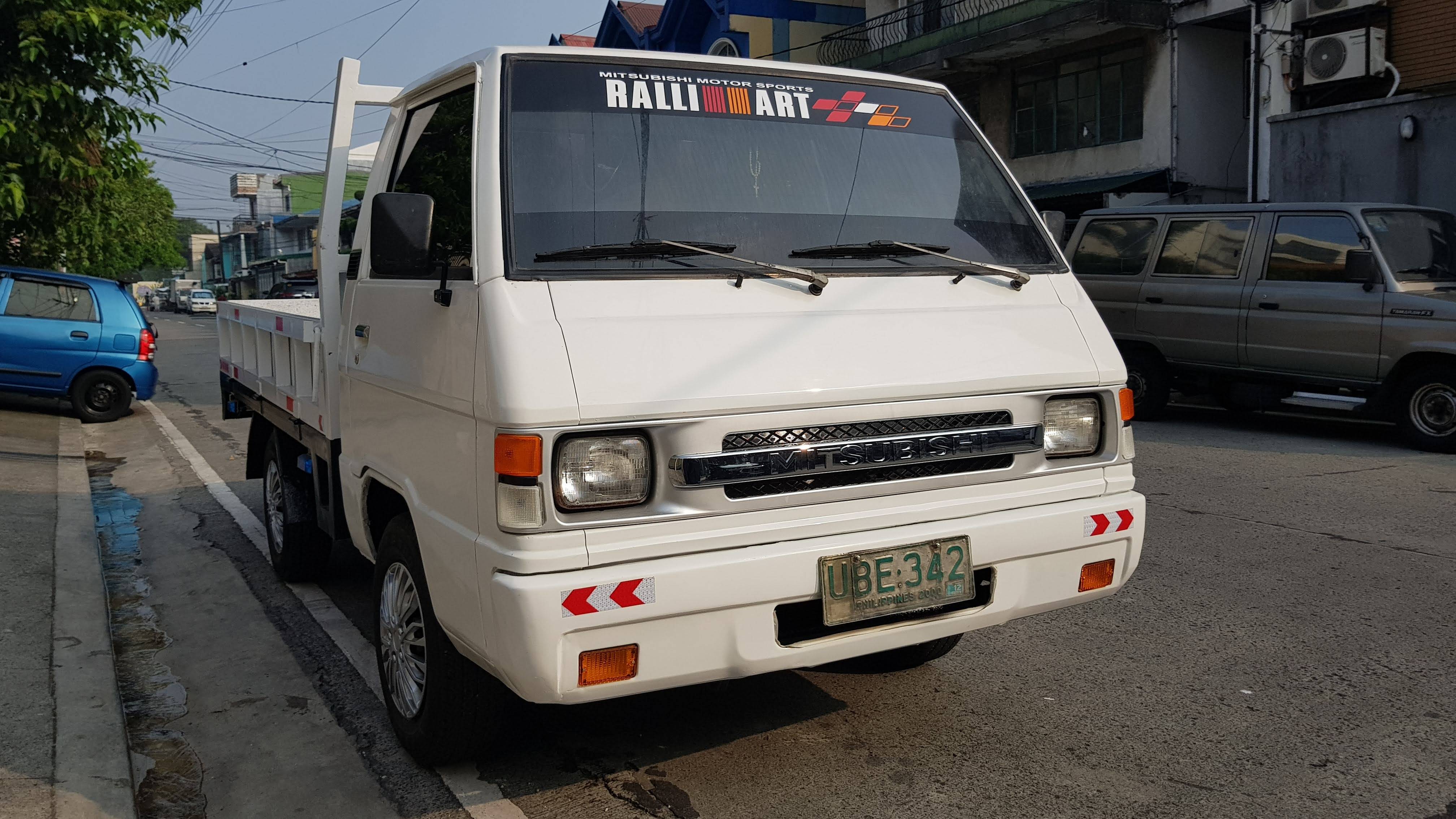 1995 Mitsubishi L300 1995 Mitsubishi L300