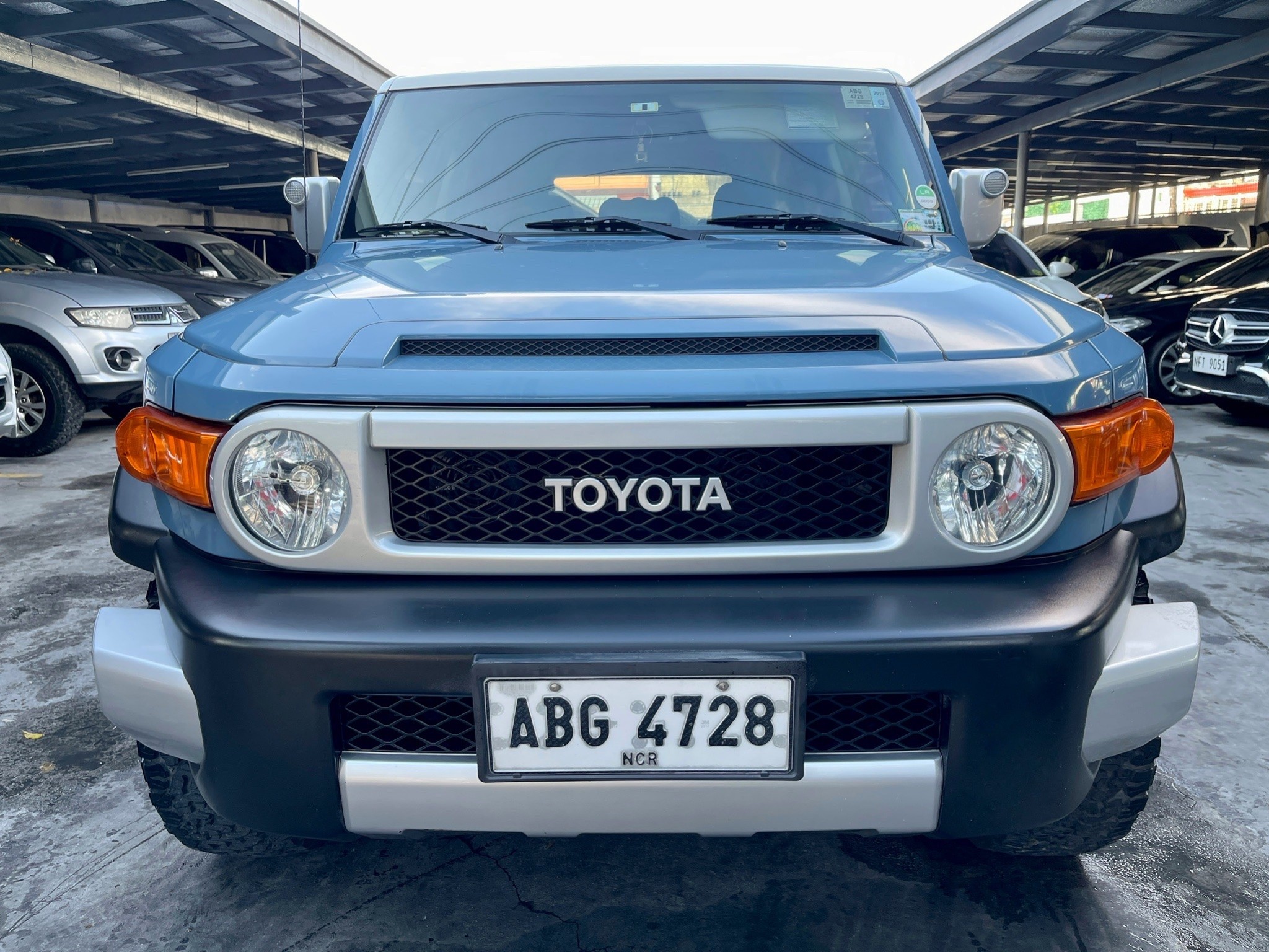 2015 Toyota FJ Cruiser 2015 Toyota FJ Cruiser
