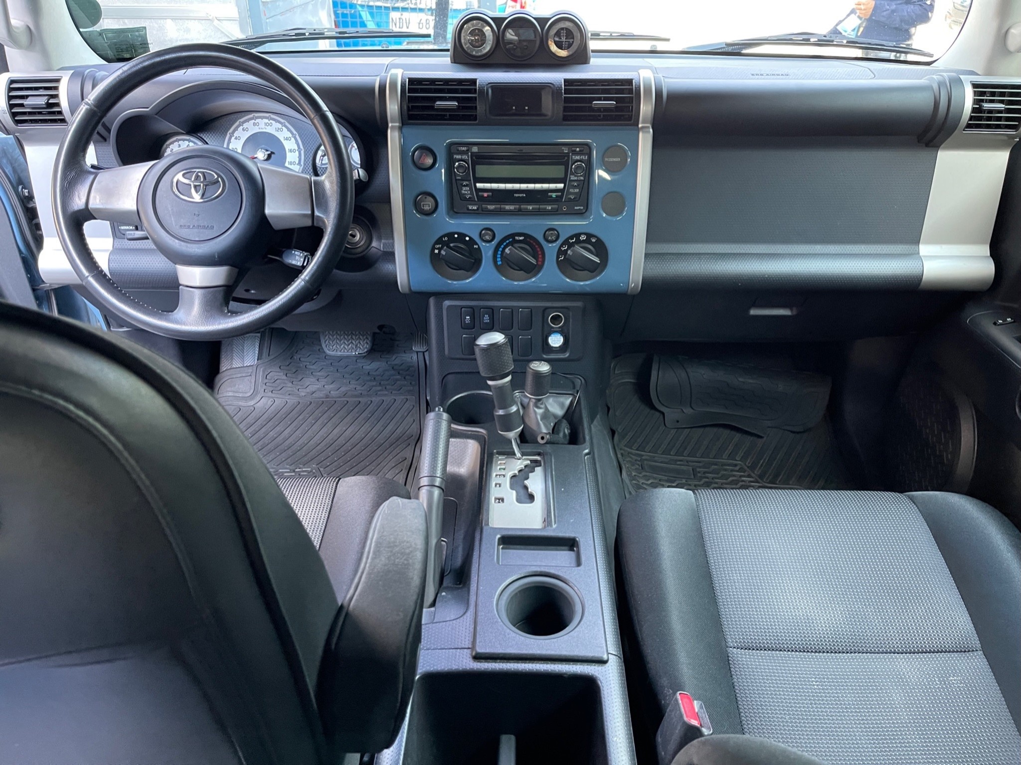 2015 Toyota FJ Cruiser 2015 Toyota FJ Cruiser