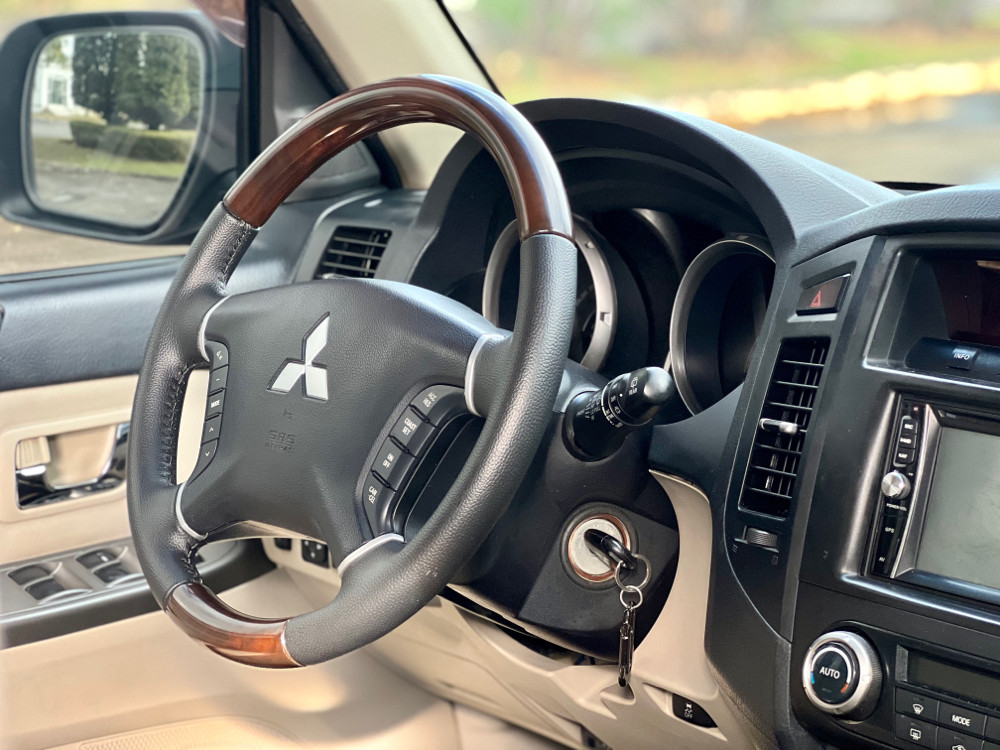 2013 Mitsubishi Pajero 2013 Mitsubishi Pajero