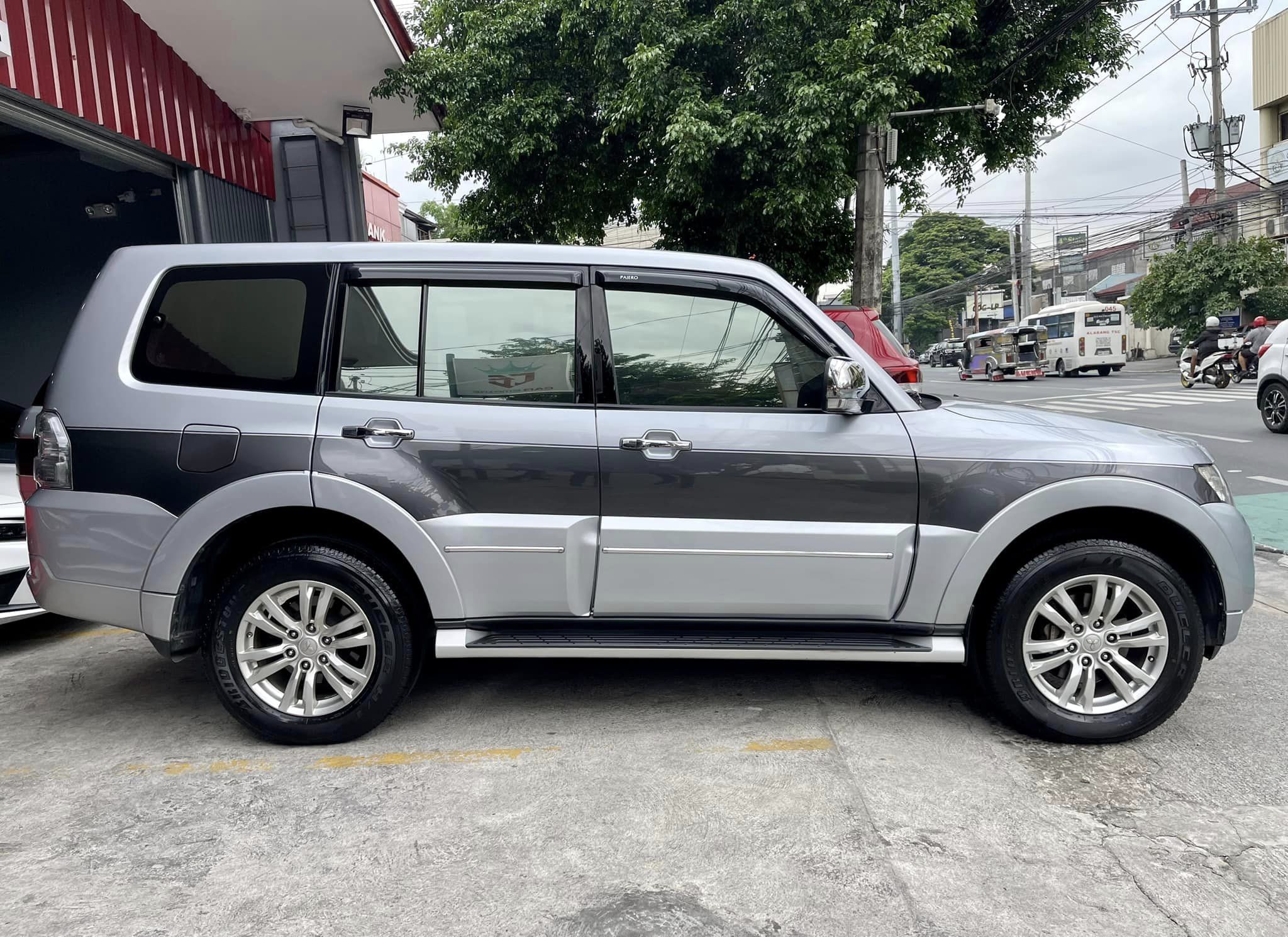 2015 Mitsubishi Pajero 2015 Mitsubishi Pajero