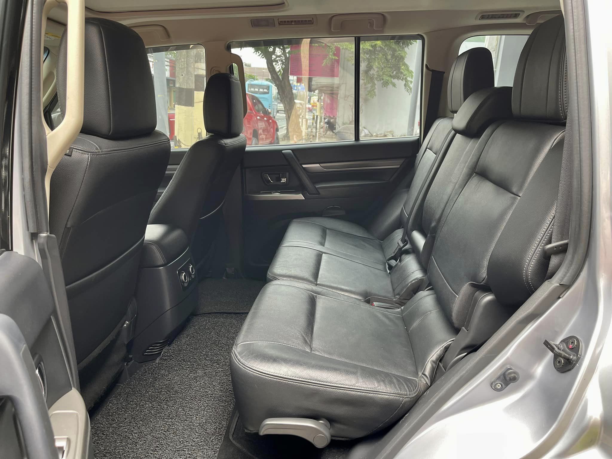 2015 Mitsubishi Pajero 2015 Mitsubishi Pajero