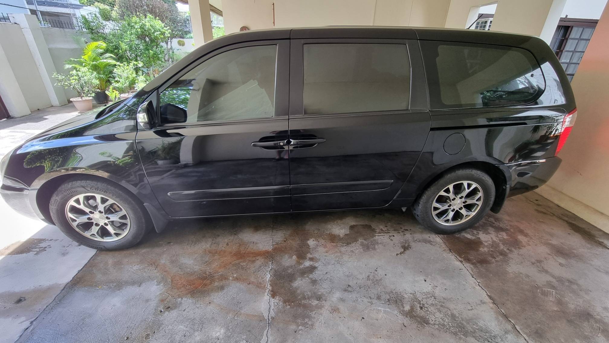 2014 Kia Carnival 2014 Kia Carnival