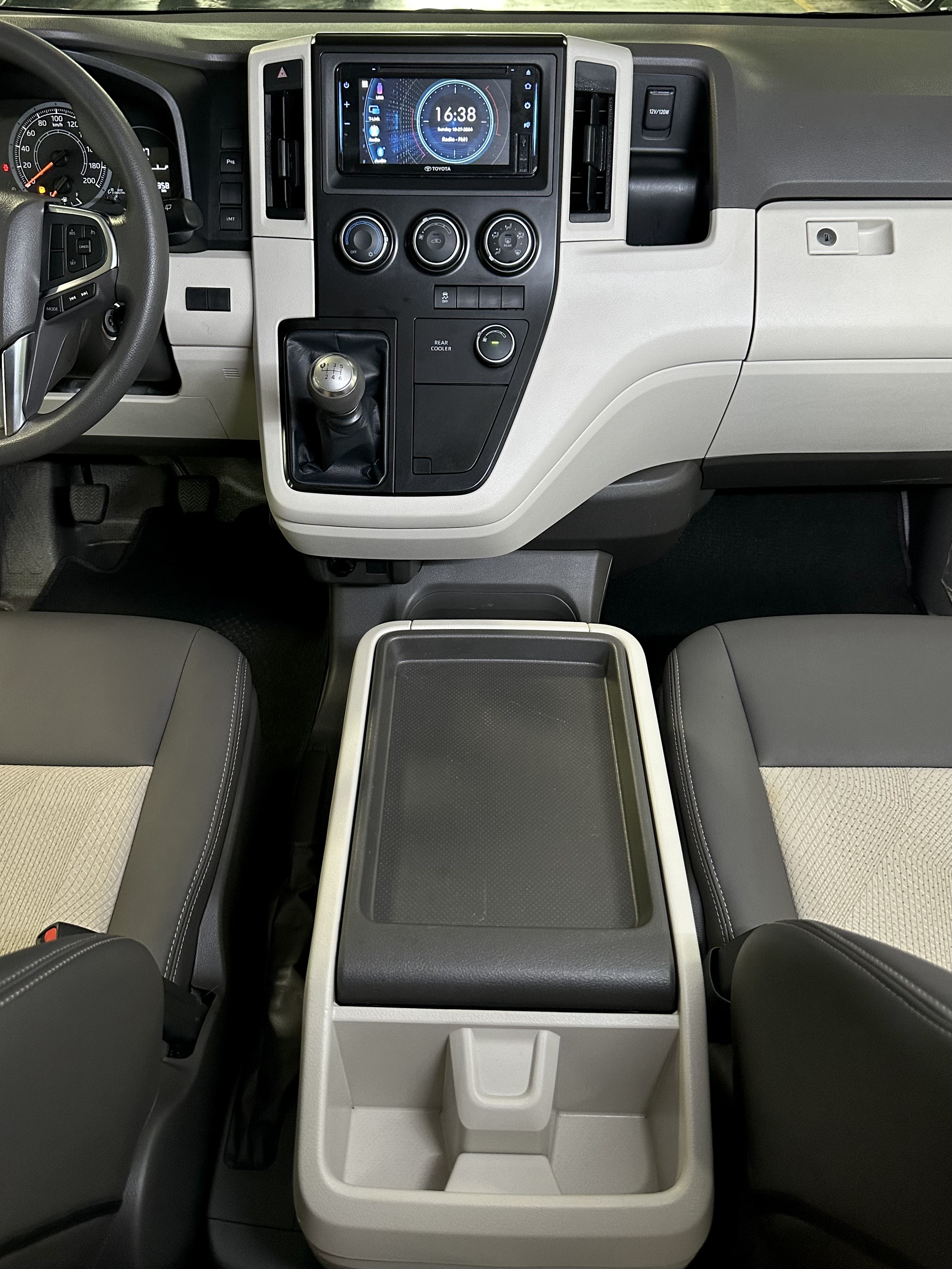 2020 Toyota Hiace 2020 Toyota Hiace