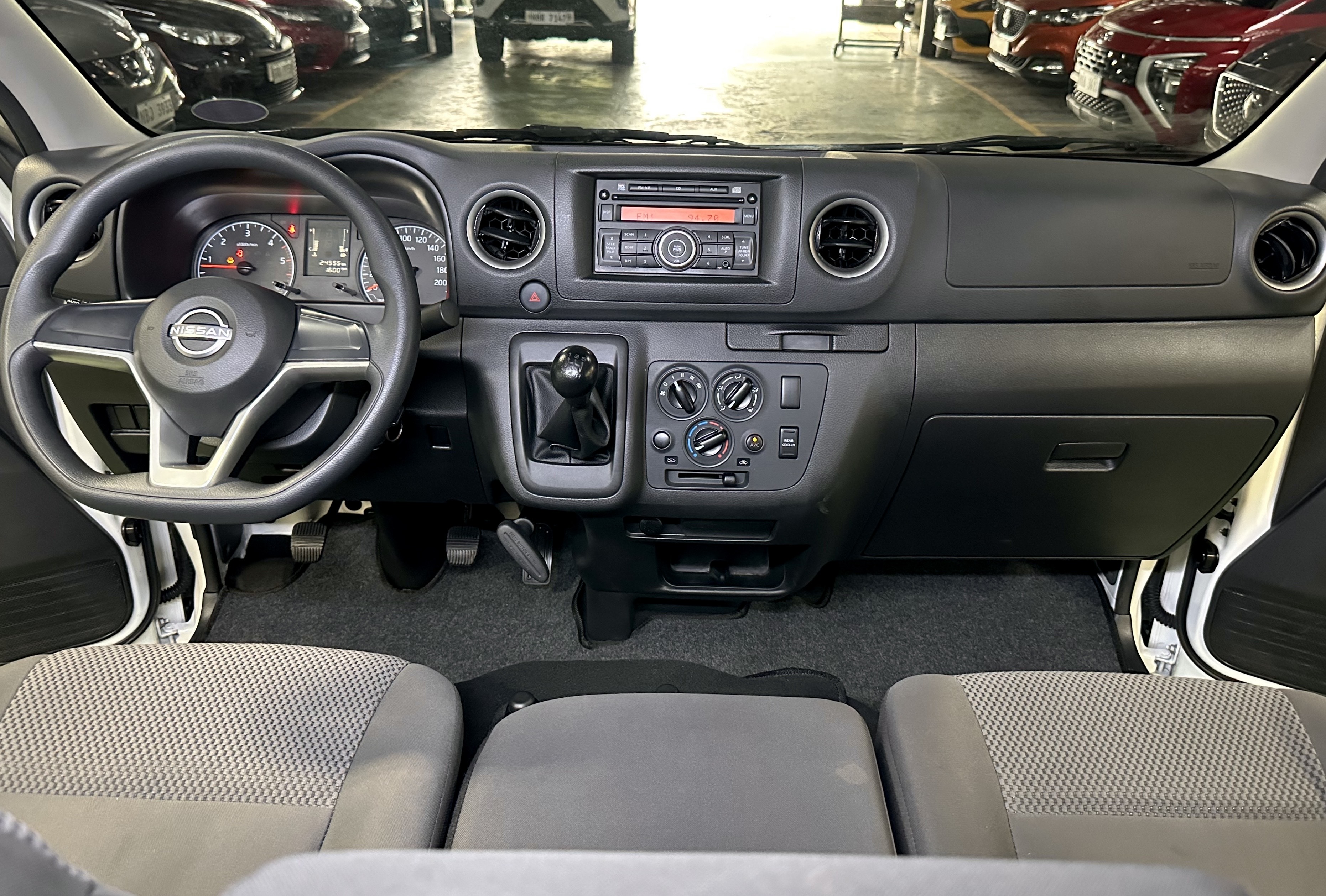 2024 Nissan Urvan 2024 Nissan Urvan