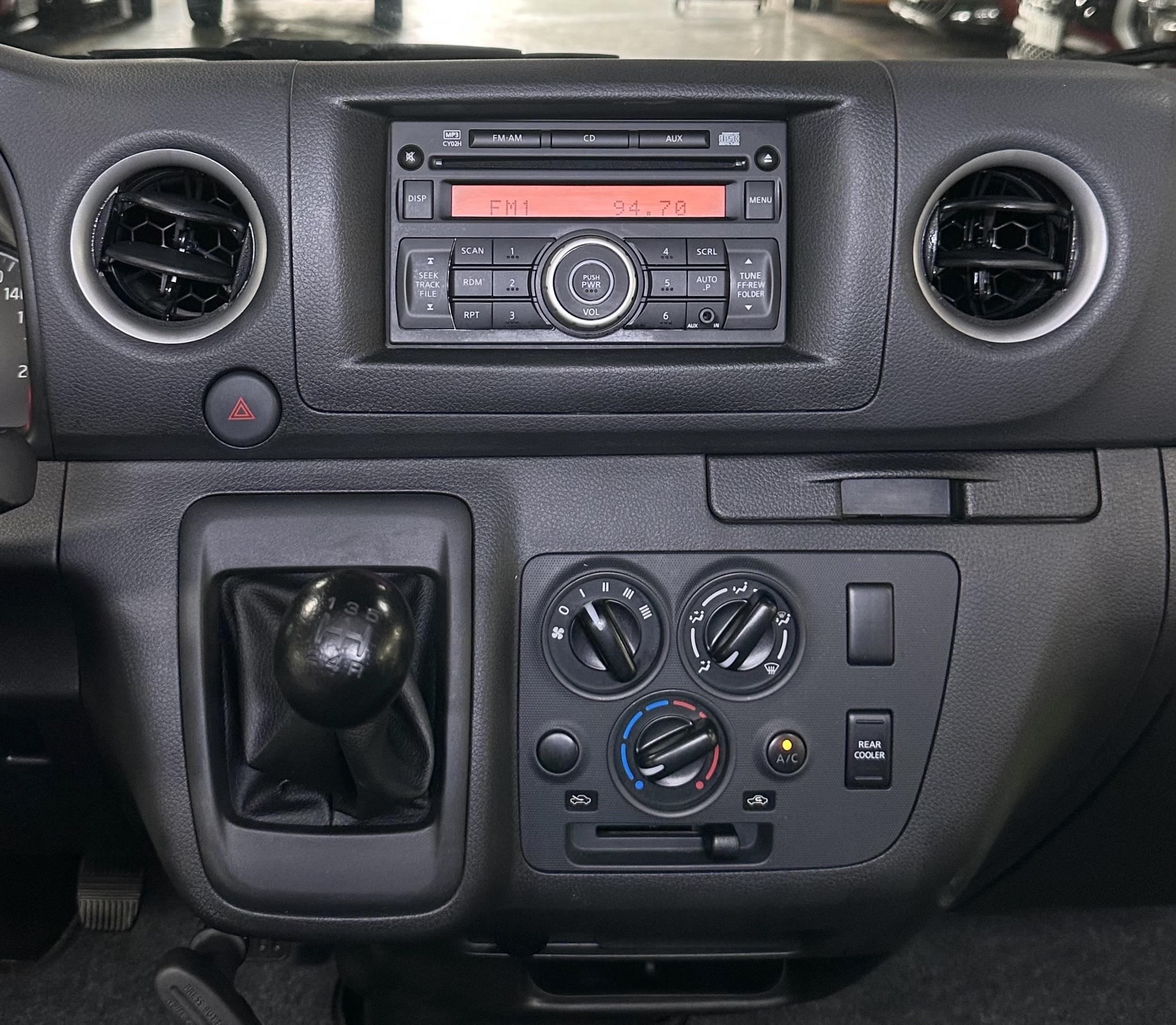 2024 Nissan Urvan 2024 Nissan Urvan