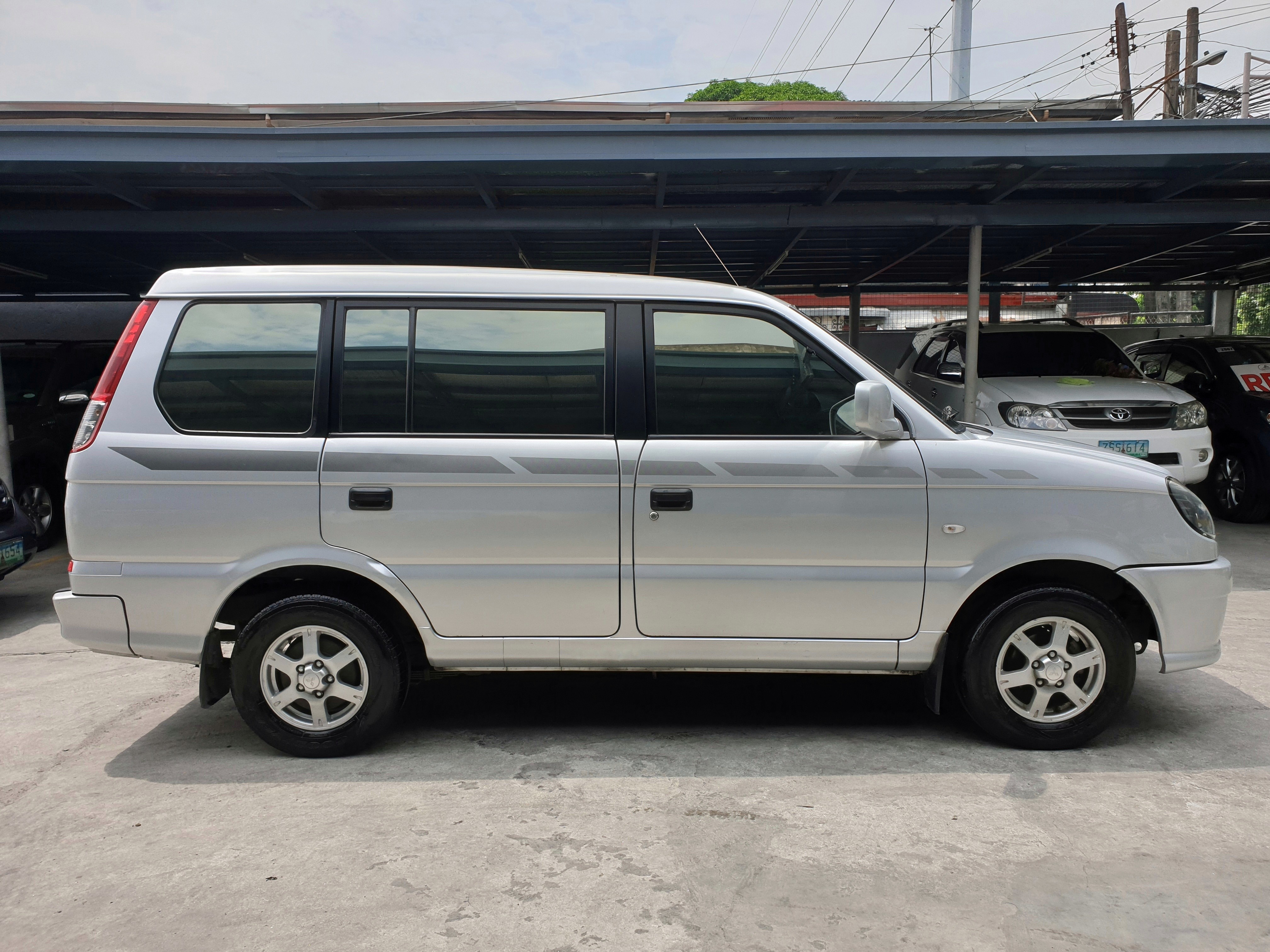 2016 Mitsubishi Adventure 2016 Mitsubishi Adventure