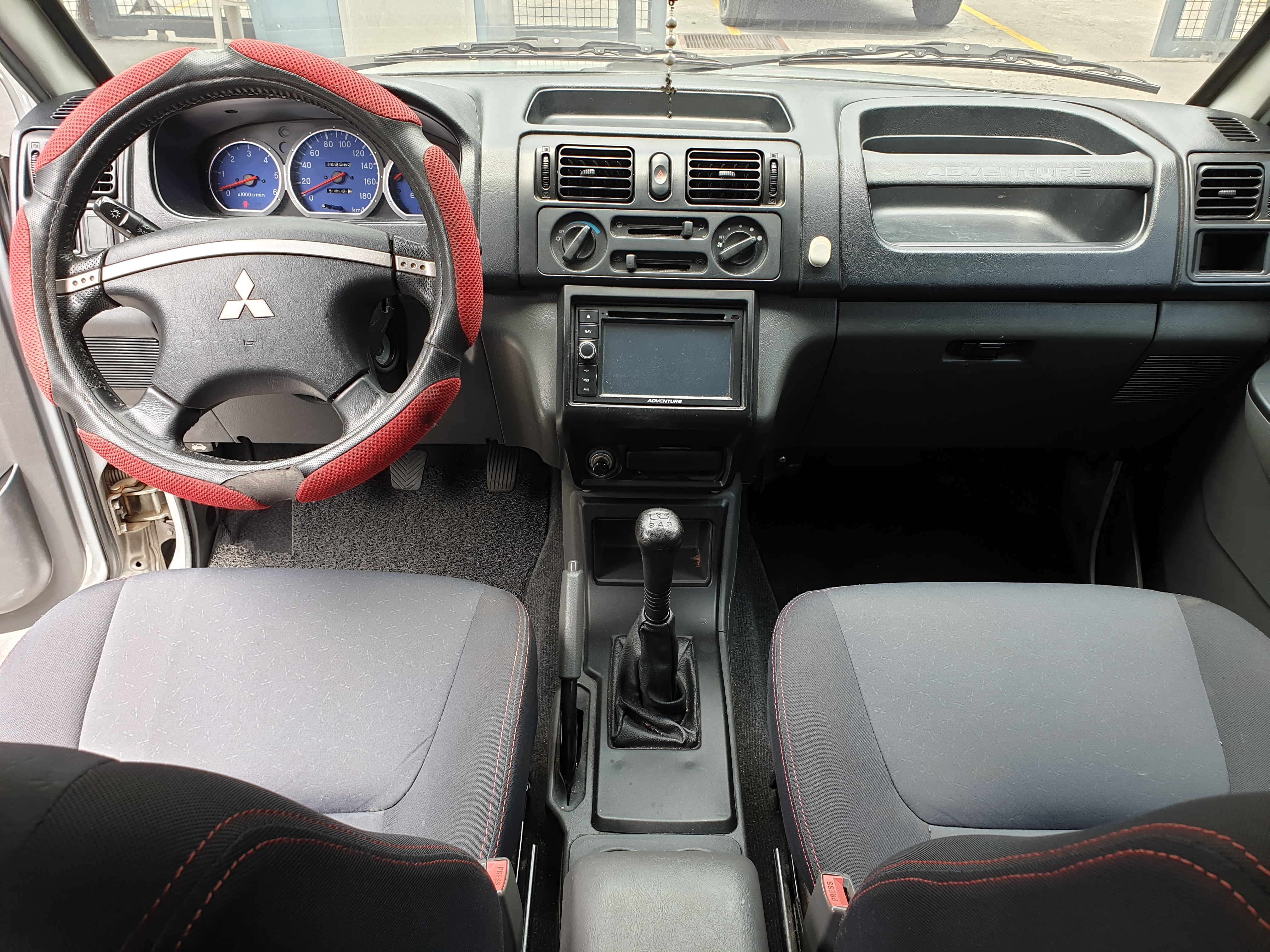 2016 Mitsubishi Adventure 2016 Mitsubishi Adventure