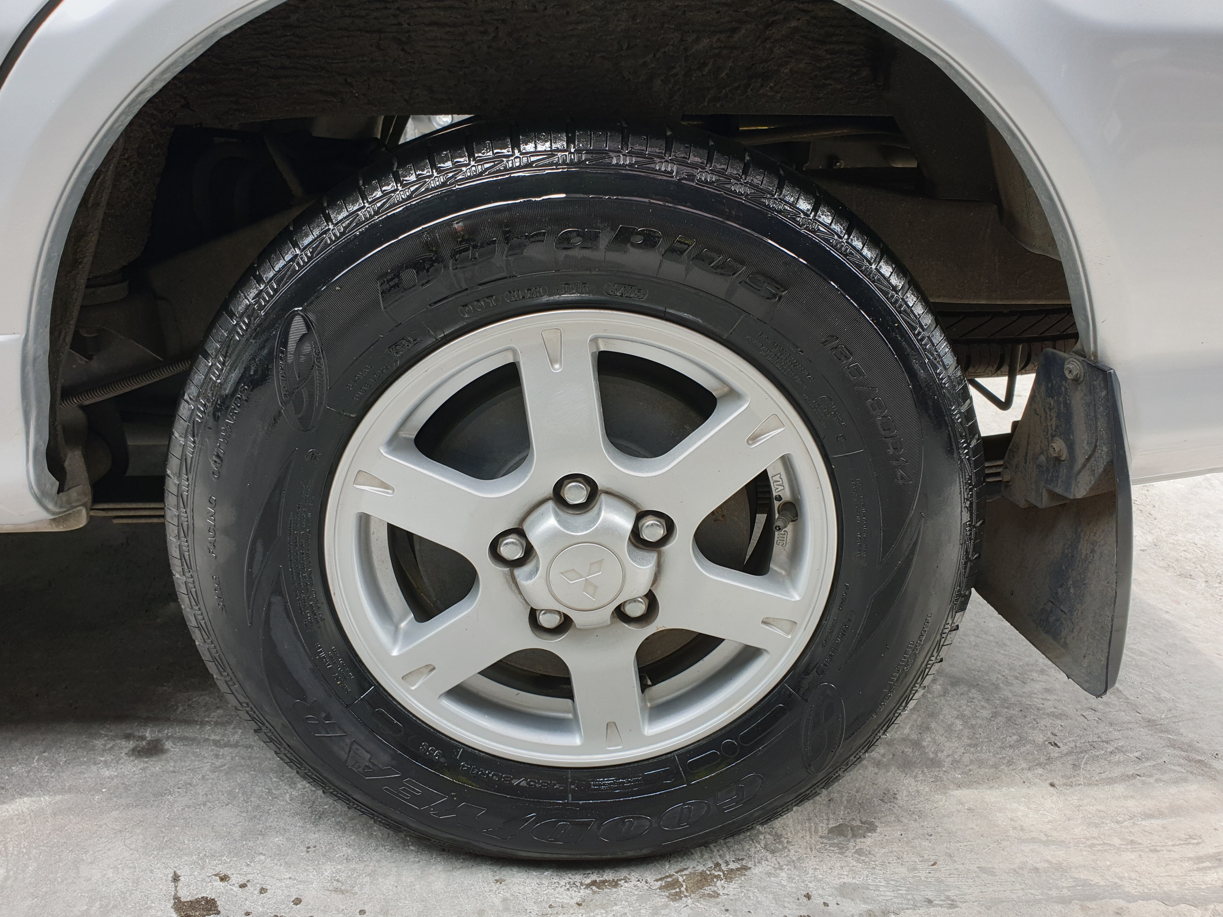 2016 Mitsubishi Adventure 2016 Mitsubishi Adventure