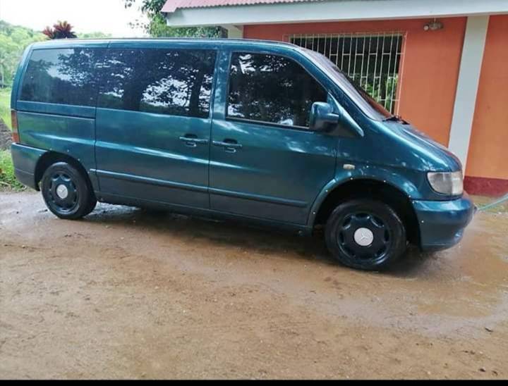 2004 Mercedes-Benz V-Class 2004 Mercedes-Benz V-Class