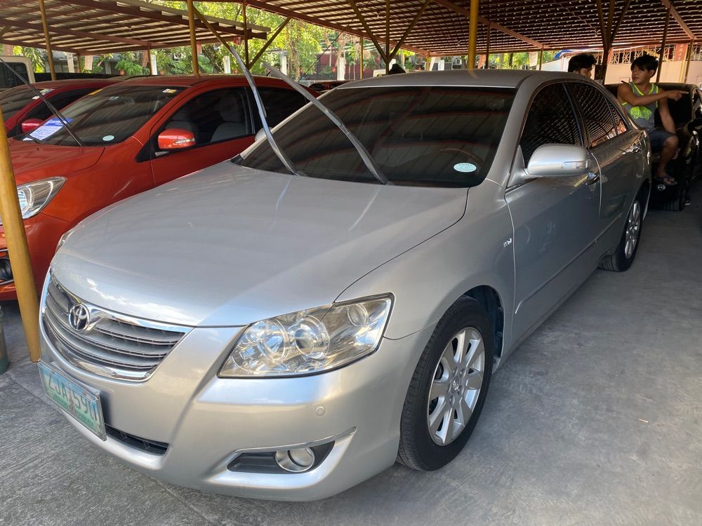 Second hand 2009 Toyota Camry 2.4 V AT