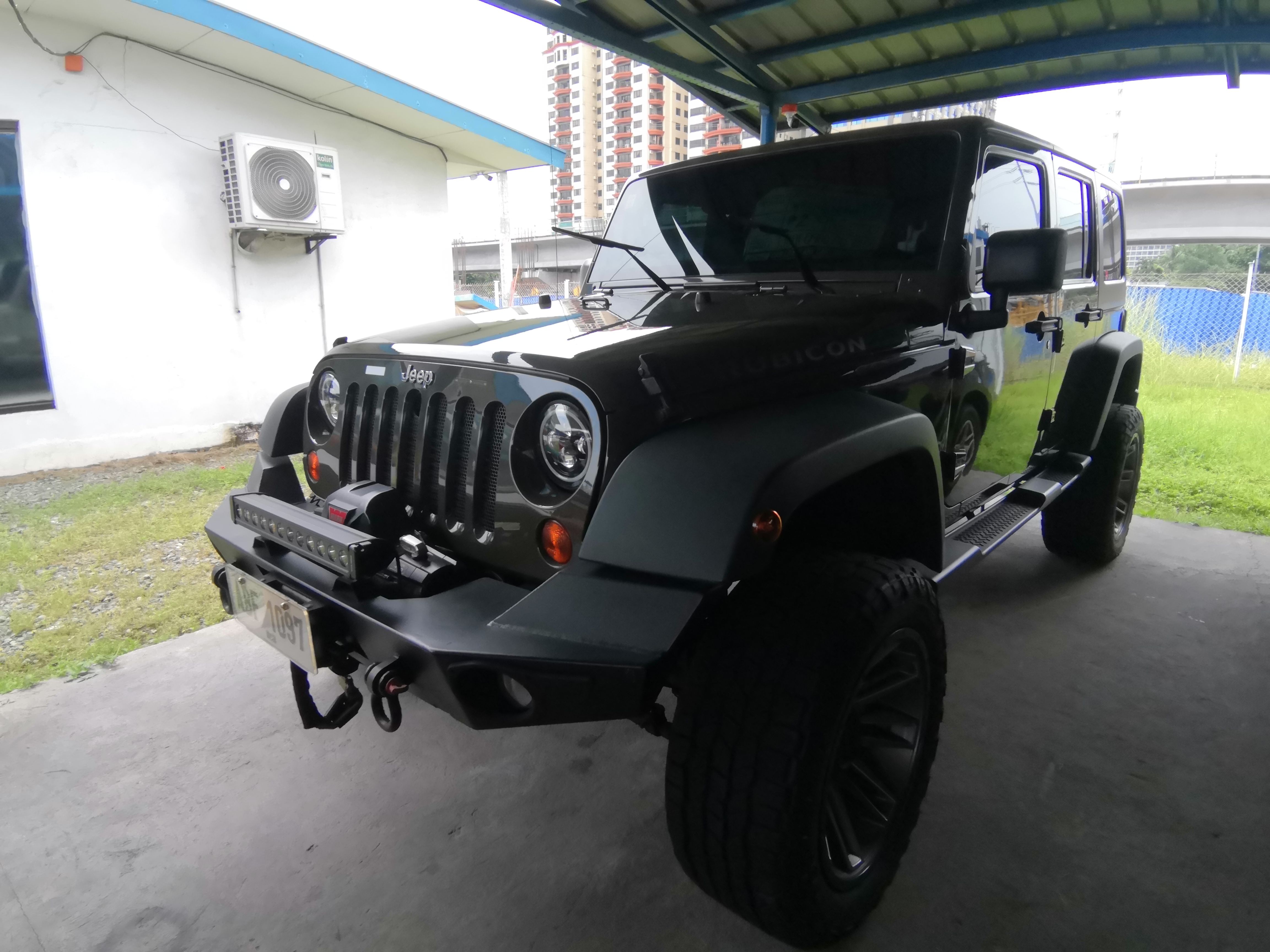 Second hand 2015 Jeep Wrangler 2.8L AT