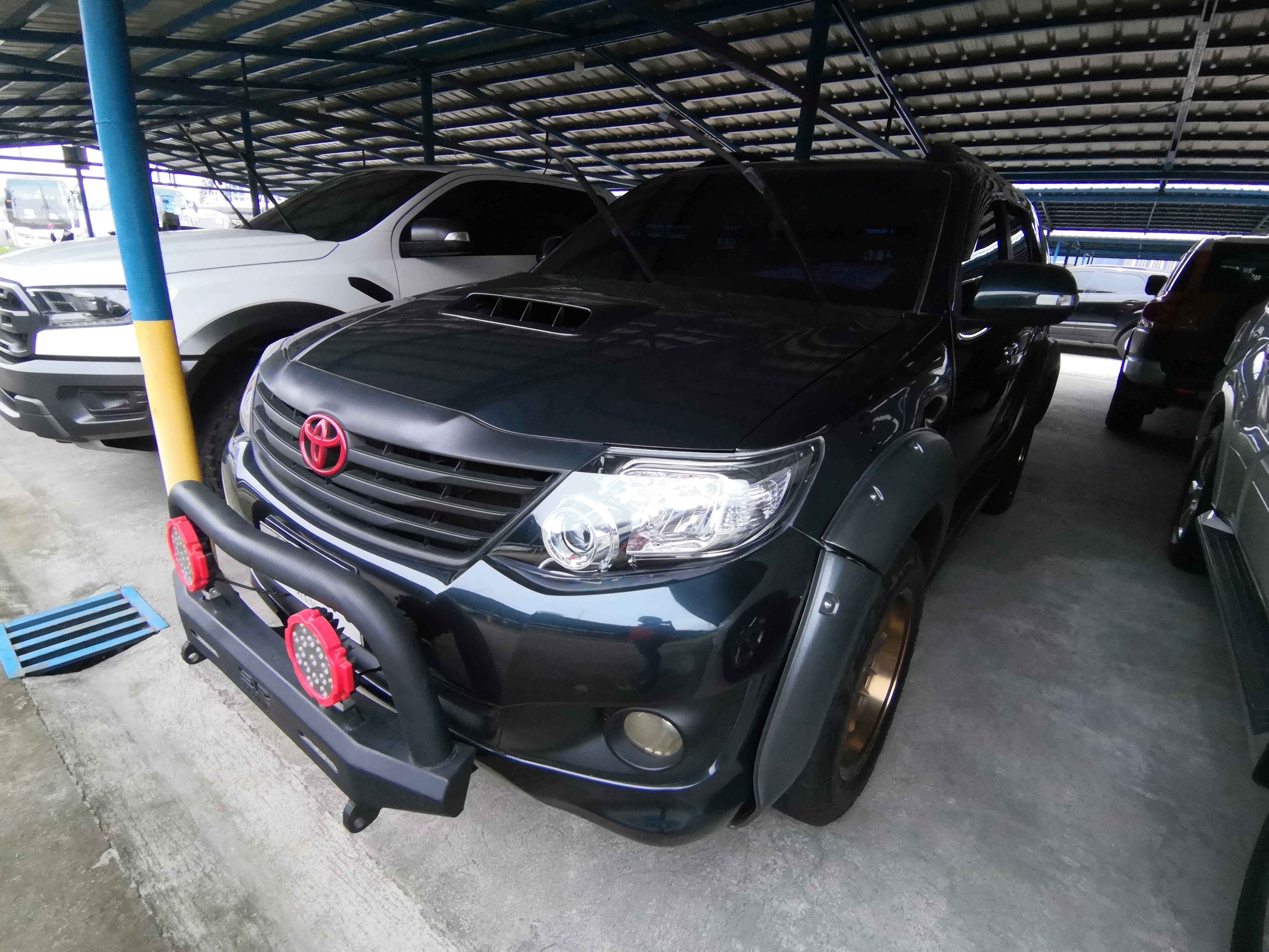 2nd Hand 2014 Toyota Fortuner Dsl AT 4x2 2.5 G
