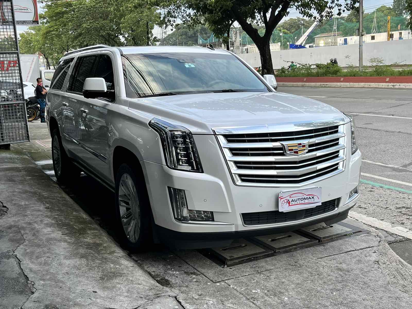 2017 Cadillac Escalade 2017 Cadillac Escalade