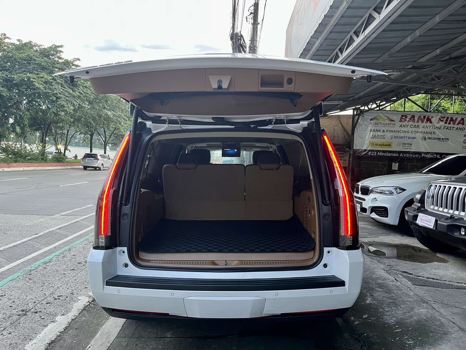 2017 Cadillac Escalade 2017 Cadillac Escalade