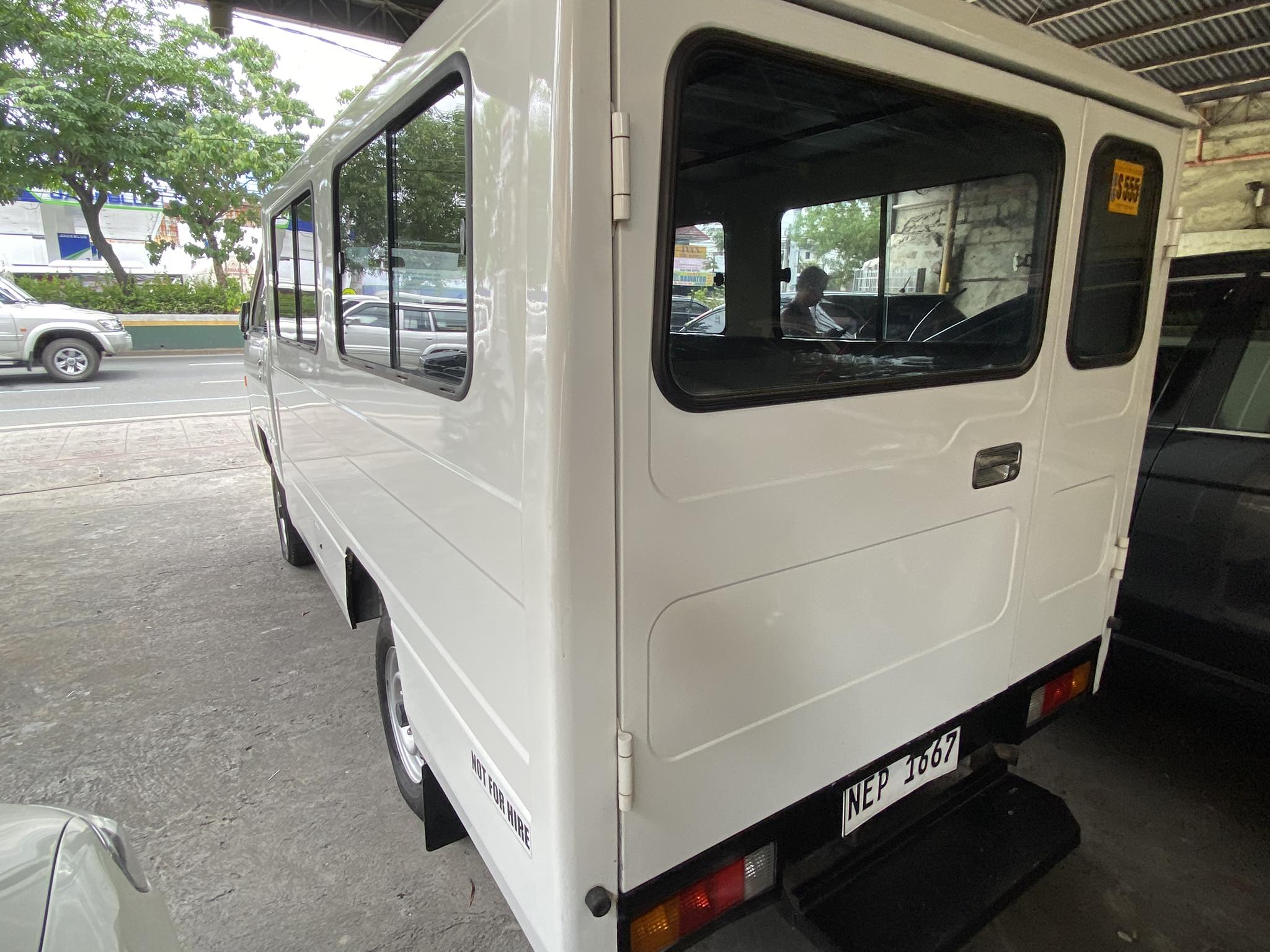 2020 Mitsubishi L300 2020 Mitsubishi L300