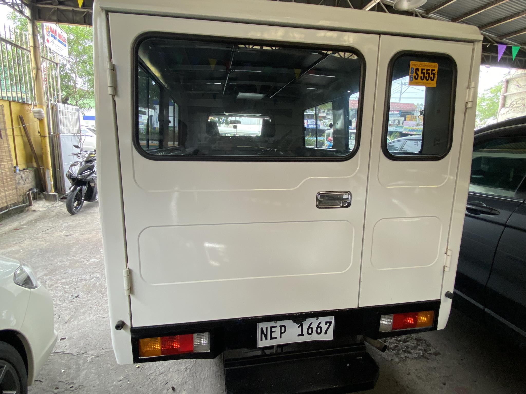 2020 Mitsubishi L300 2020 Mitsubishi L300