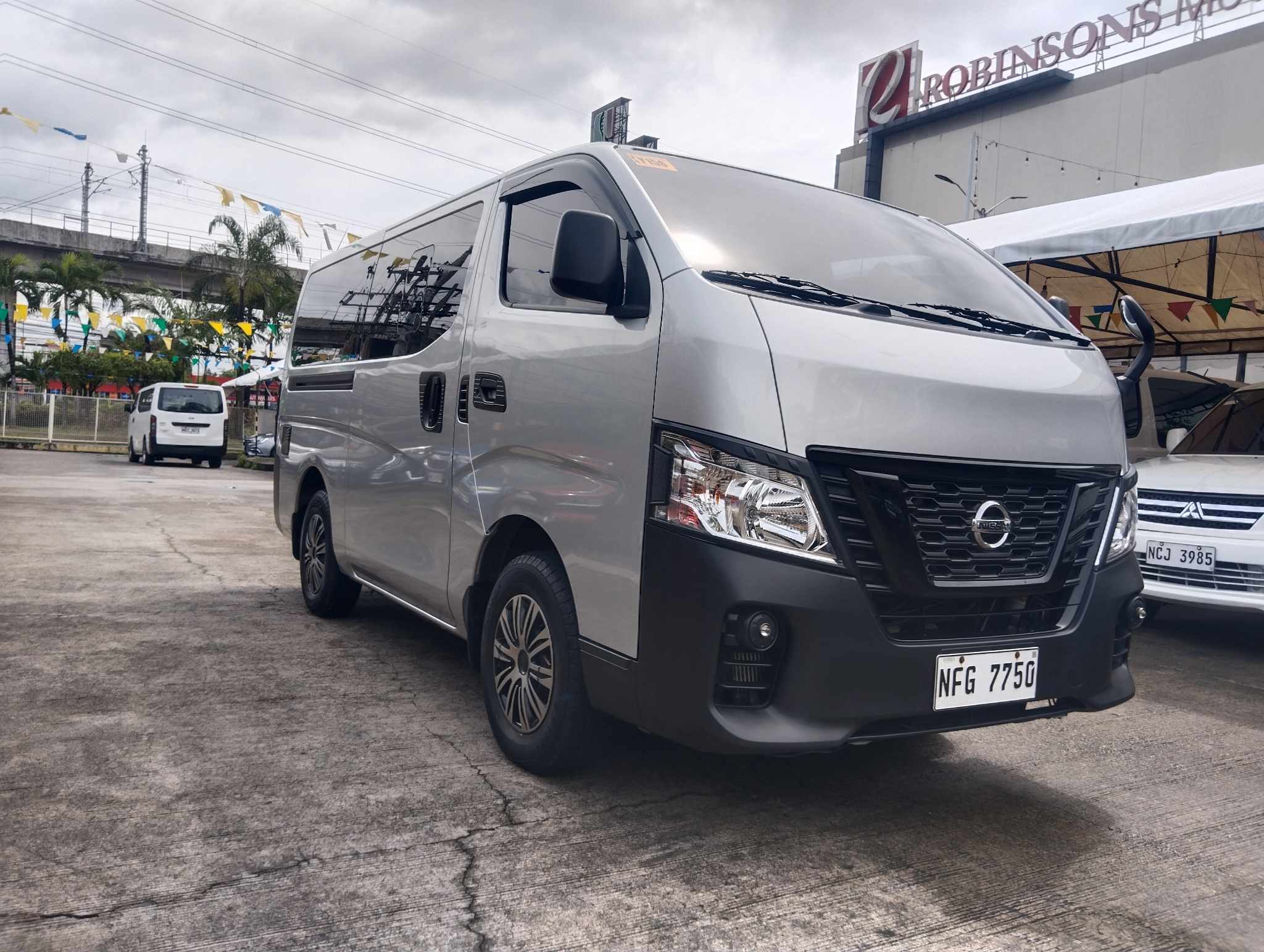 Second hand 2022 Nissan NV350 Urvan Standard 15-Seater