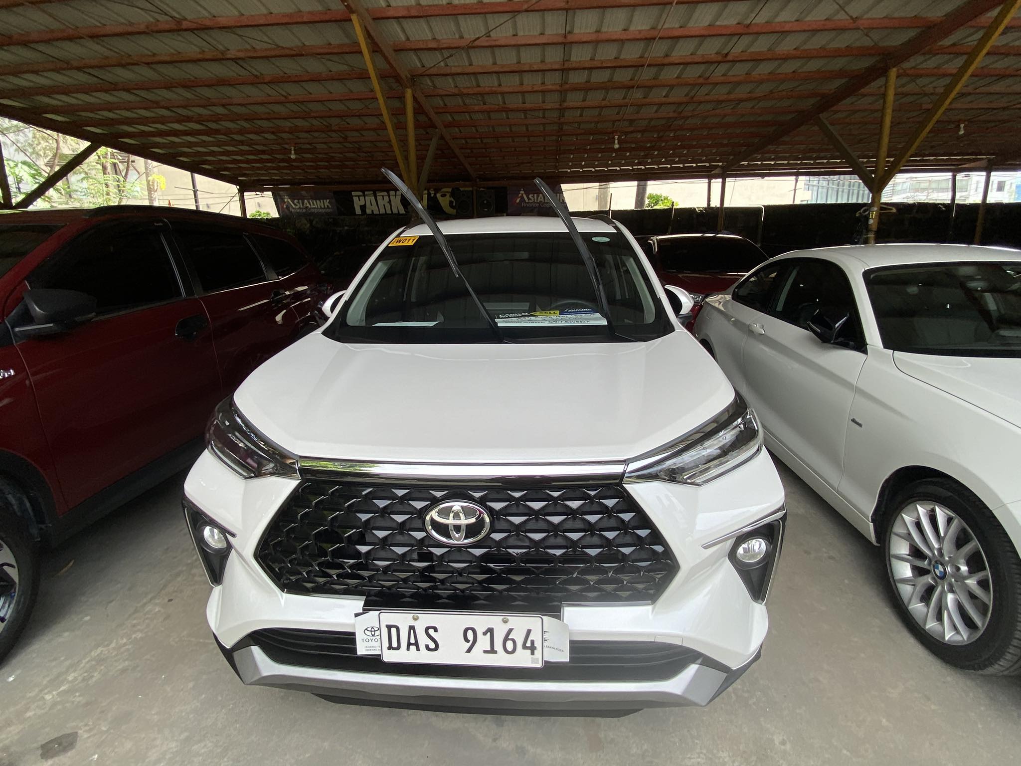 Second Hand 2023 Toyota Veloz Second Hand 2023 Toyota Veloz