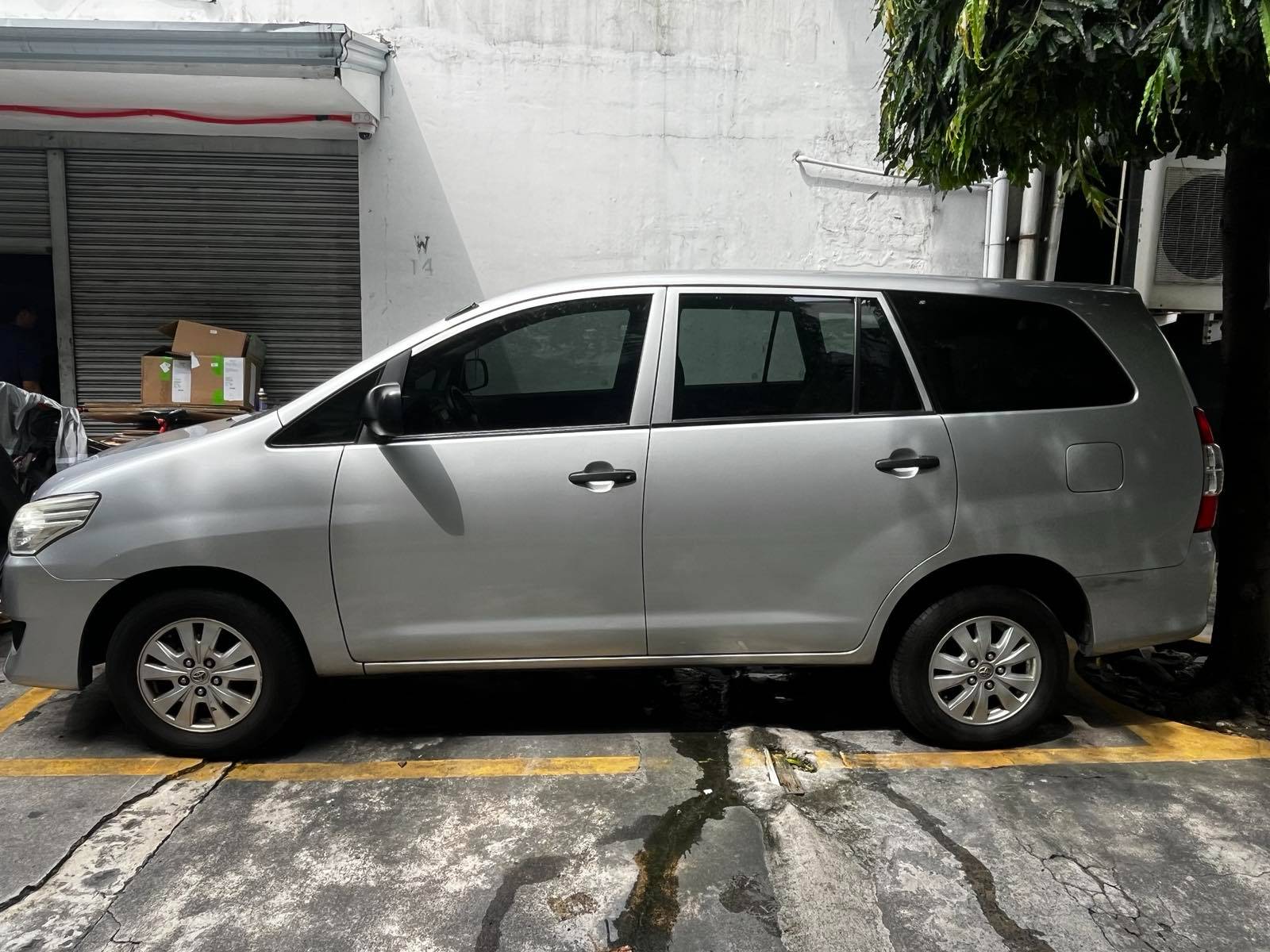 Second Hand 2012 Toyota Innova Second Hand 2012 Toyota Innova