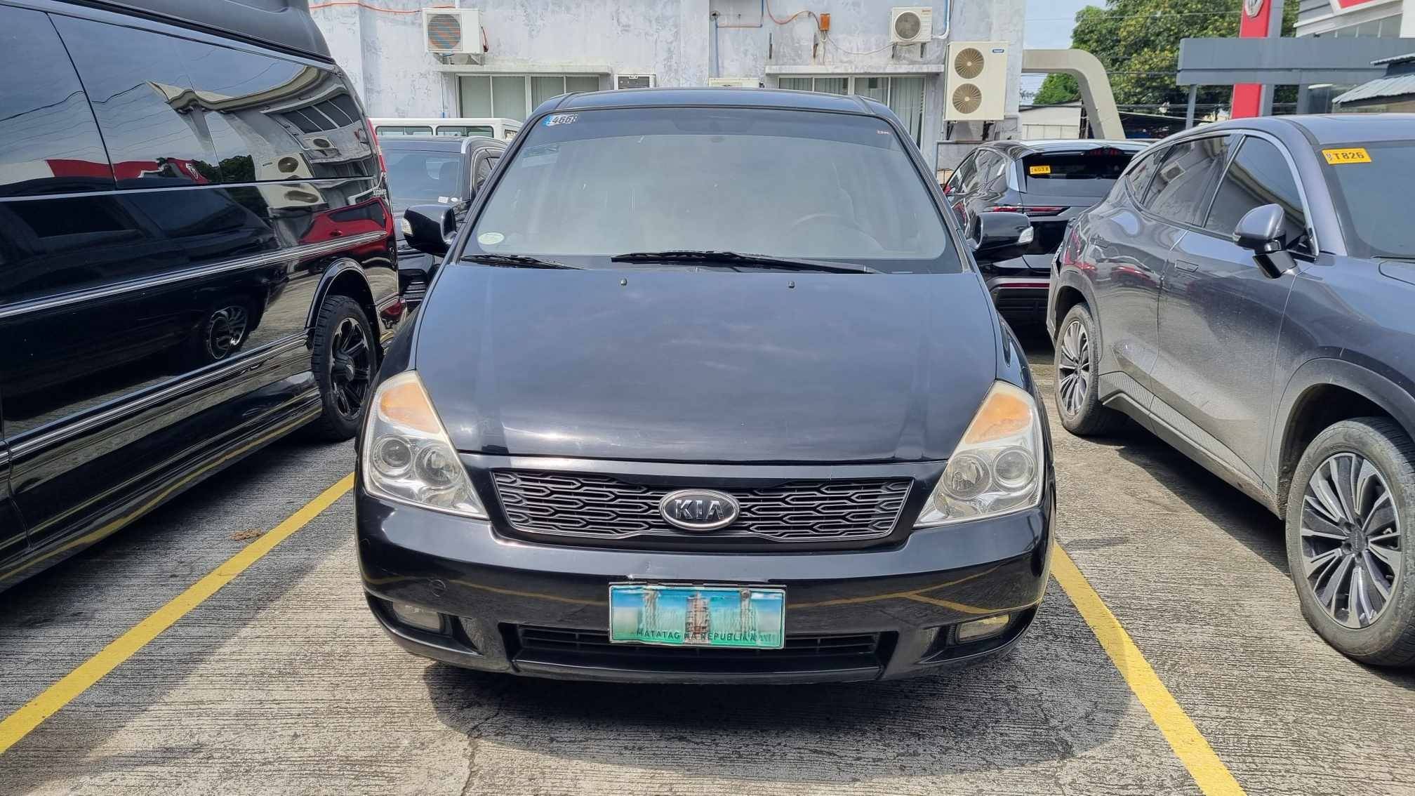 Second Hand 2011 Kia Grand Carnival Second Hand 2011 Kia Grand Carnival