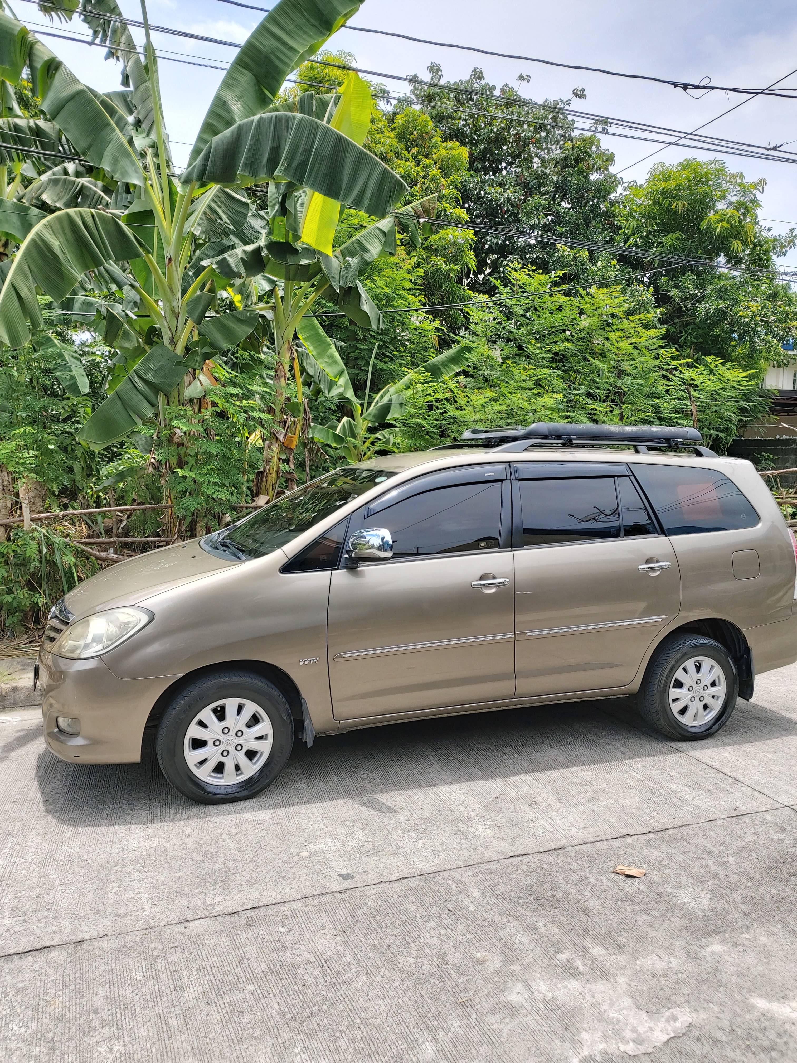 2011 Toyota Innova 2011 Toyota Innova