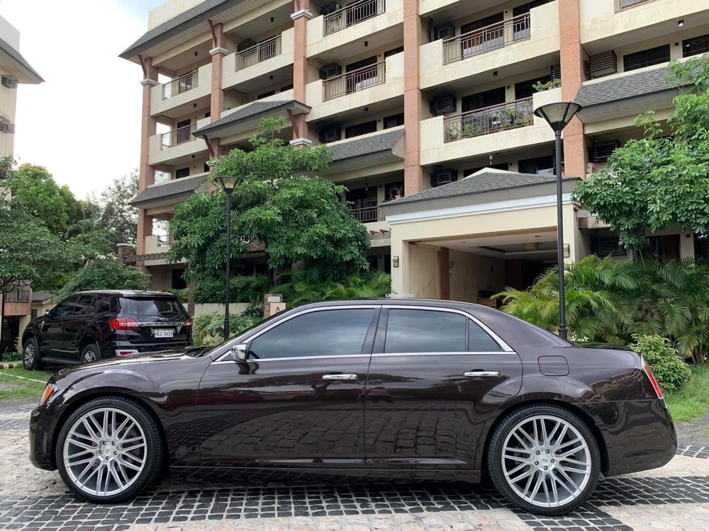 2013 Chrysler 300C 2013 Chrysler 300C