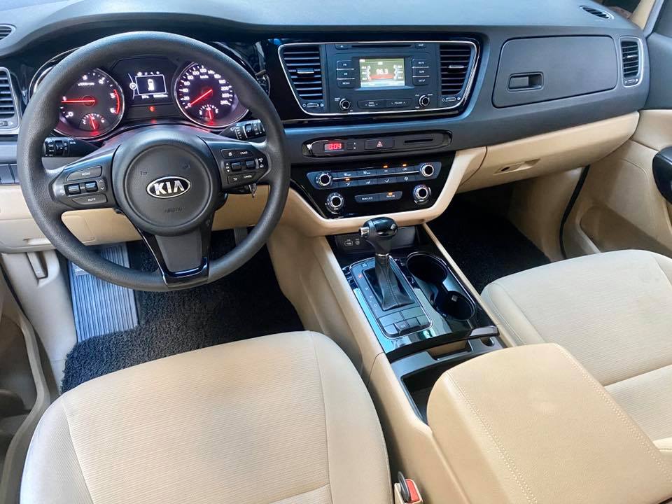 2017 Kia Grand Carnival 2017 Kia Grand Carnival