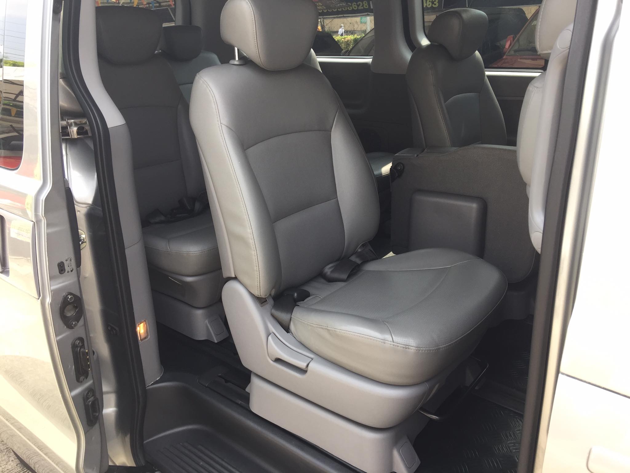 2012 Hyundai Grand Starex 2012 Hyundai Grand Starex