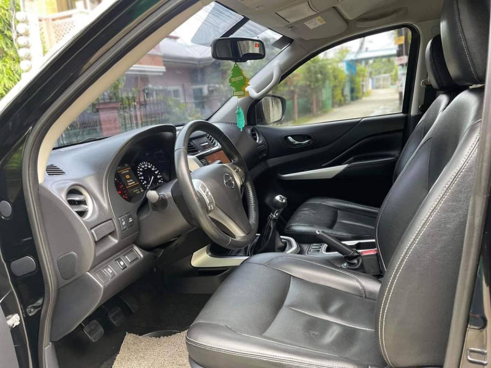 Old 2020 Nissan Navara 2.5L 4x4 VL 6MT