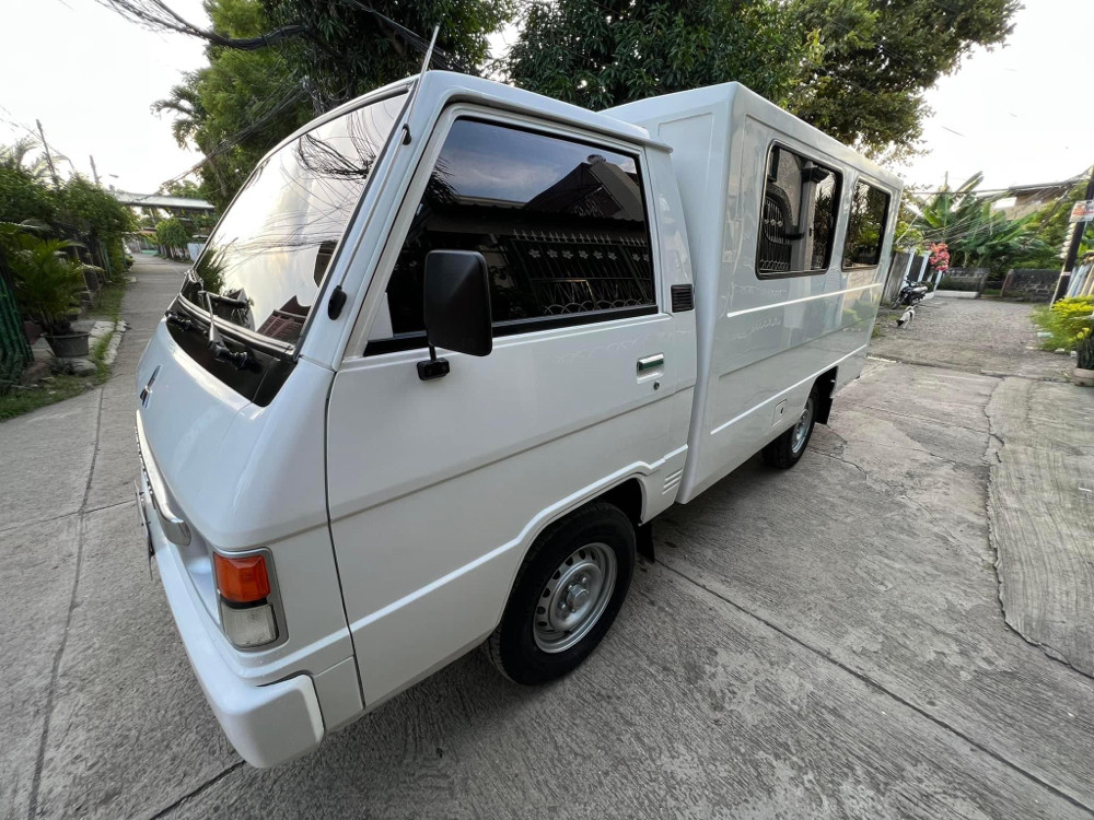 2017 Mitsubishi L300 2017 Mitsubishi L300