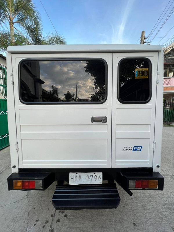 2017 Mitsubishi L300 2017 Mitsubishi L300