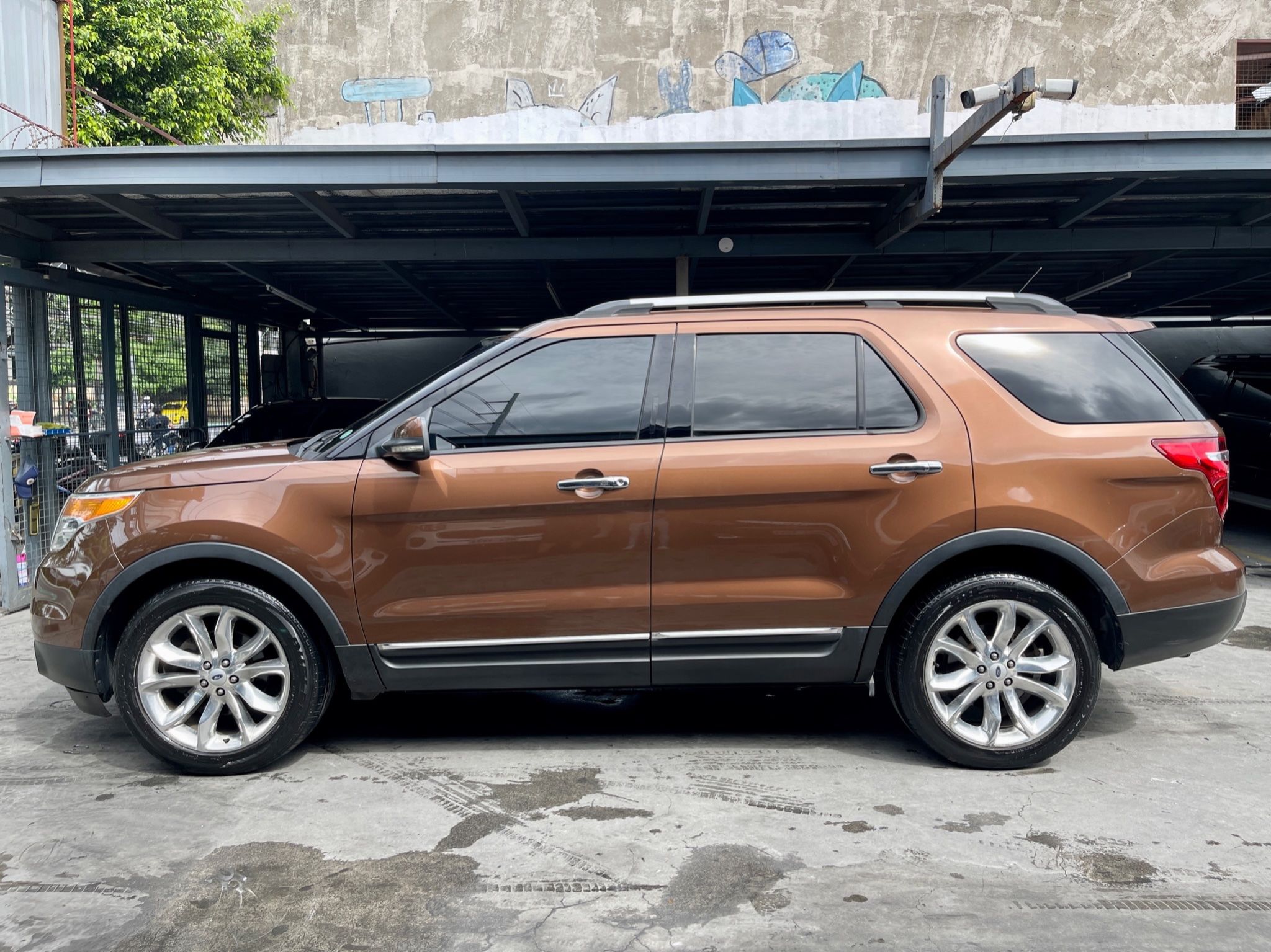 2nd Hand 2012 Ford Explorer 3.5L 4x4 Limited+